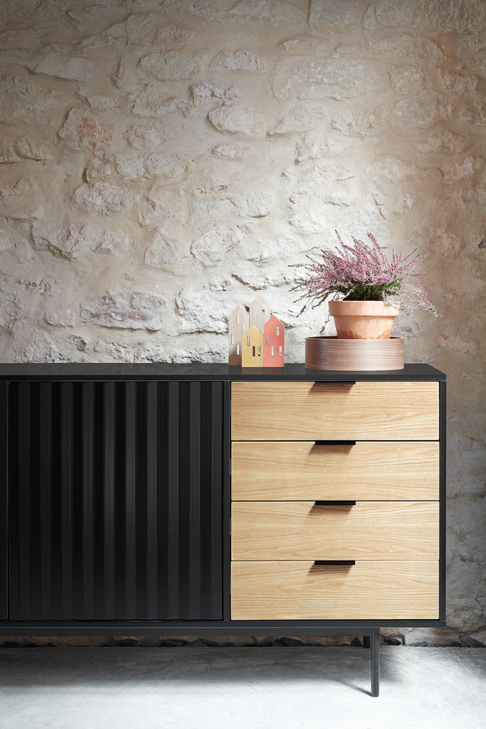 Buffet 2 portes 4 tiroirs 160x47 cm Sierra de Teulat noir et chêne clair