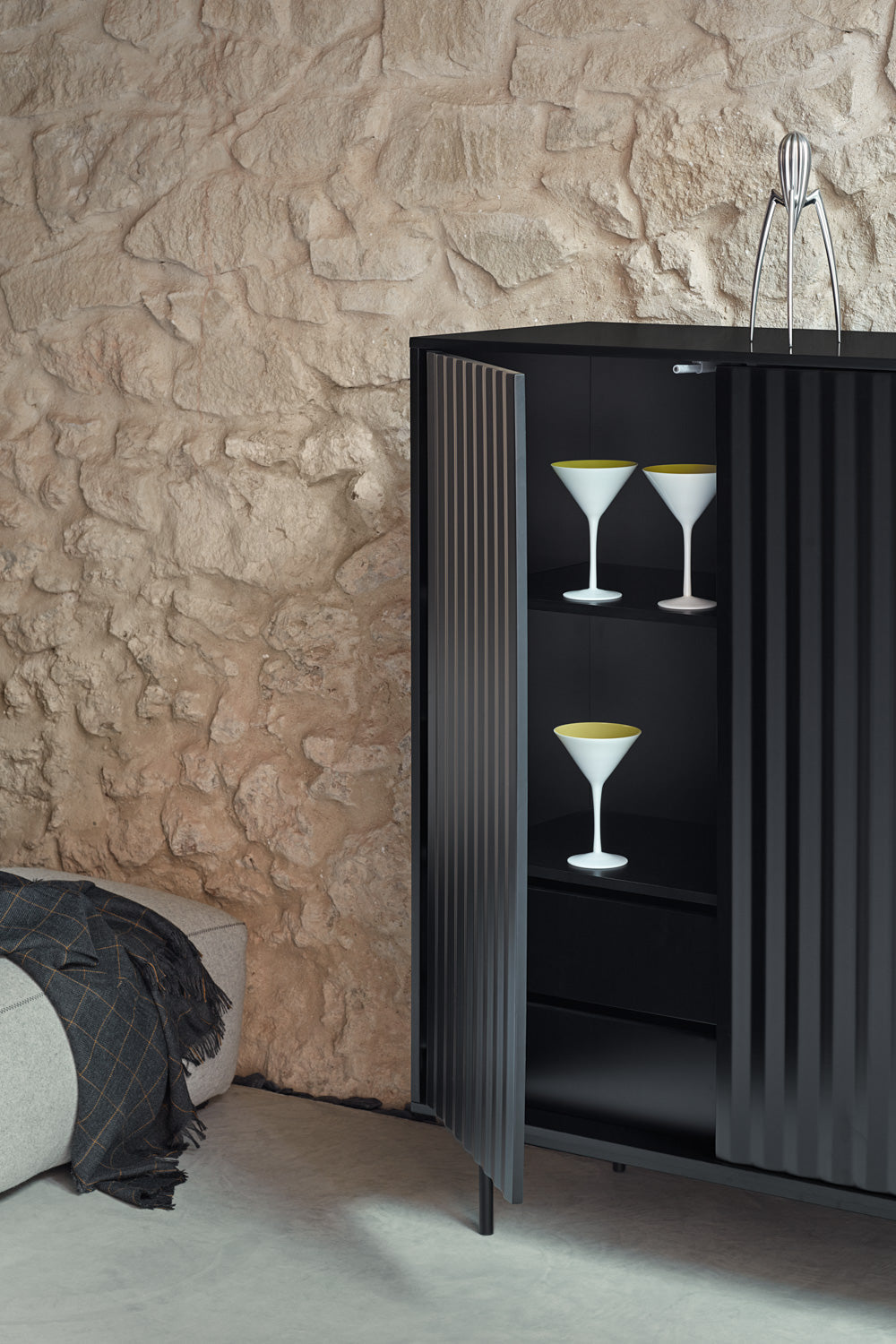 Buffet moderne 2 portes 97x130 cm Sierra de Teulat noir