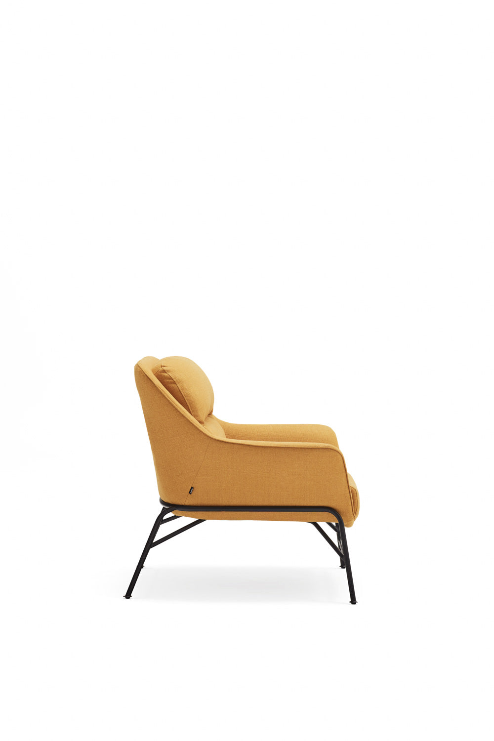Fauteuil moderne 86x91 h43 cm Sadira avec accoudoirs en tissu moutarde