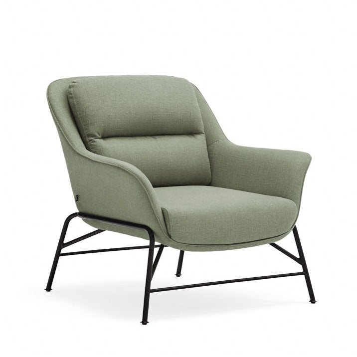 Fauteuil moderne Sadira avec accoudoirs en tissu vert