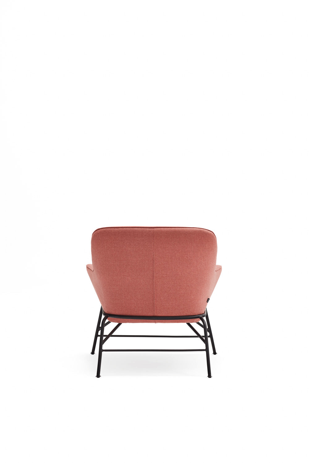 Fauteuil moderne Sadira avec accoudoirs en tissu corail