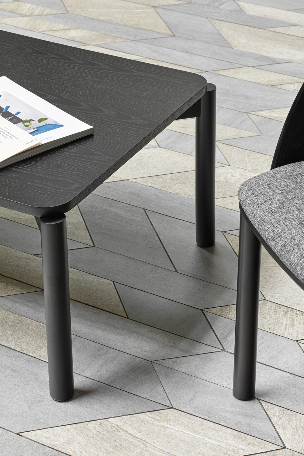 Lot de 2 chaises 50x78 h45 cm Dam en frêne noir