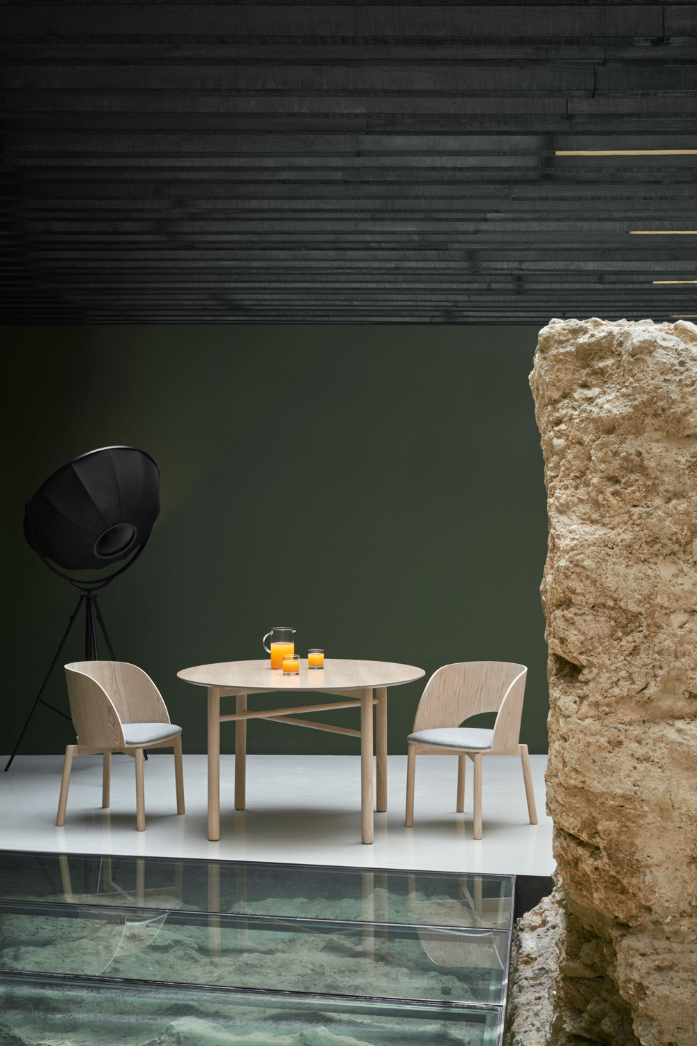 Table à manger Ø 120 cm Junco 4 places en bois naturel