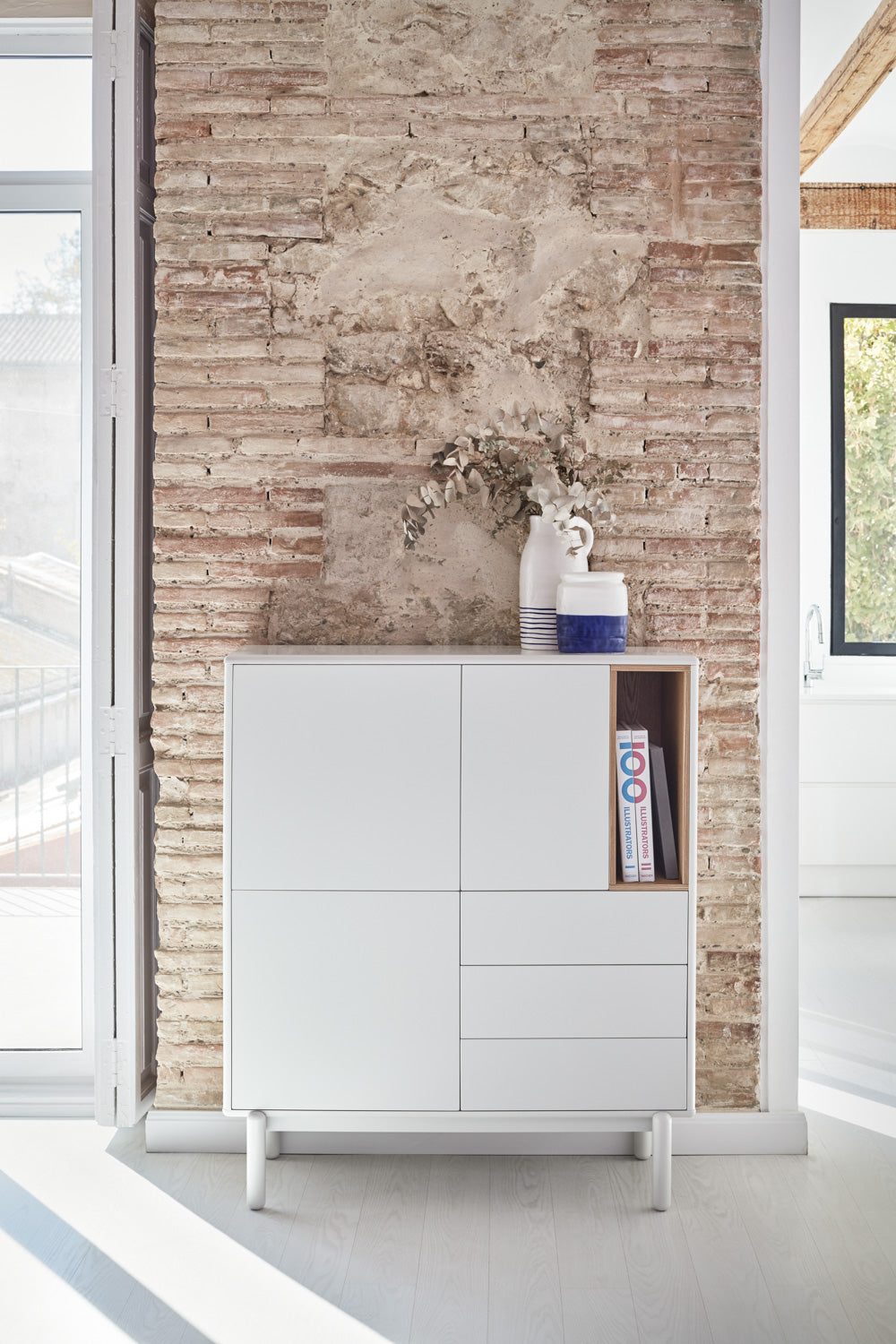 Buffet moderne 3 portes 3 tiroirs 100x120 cm Corvo de Teulat crème