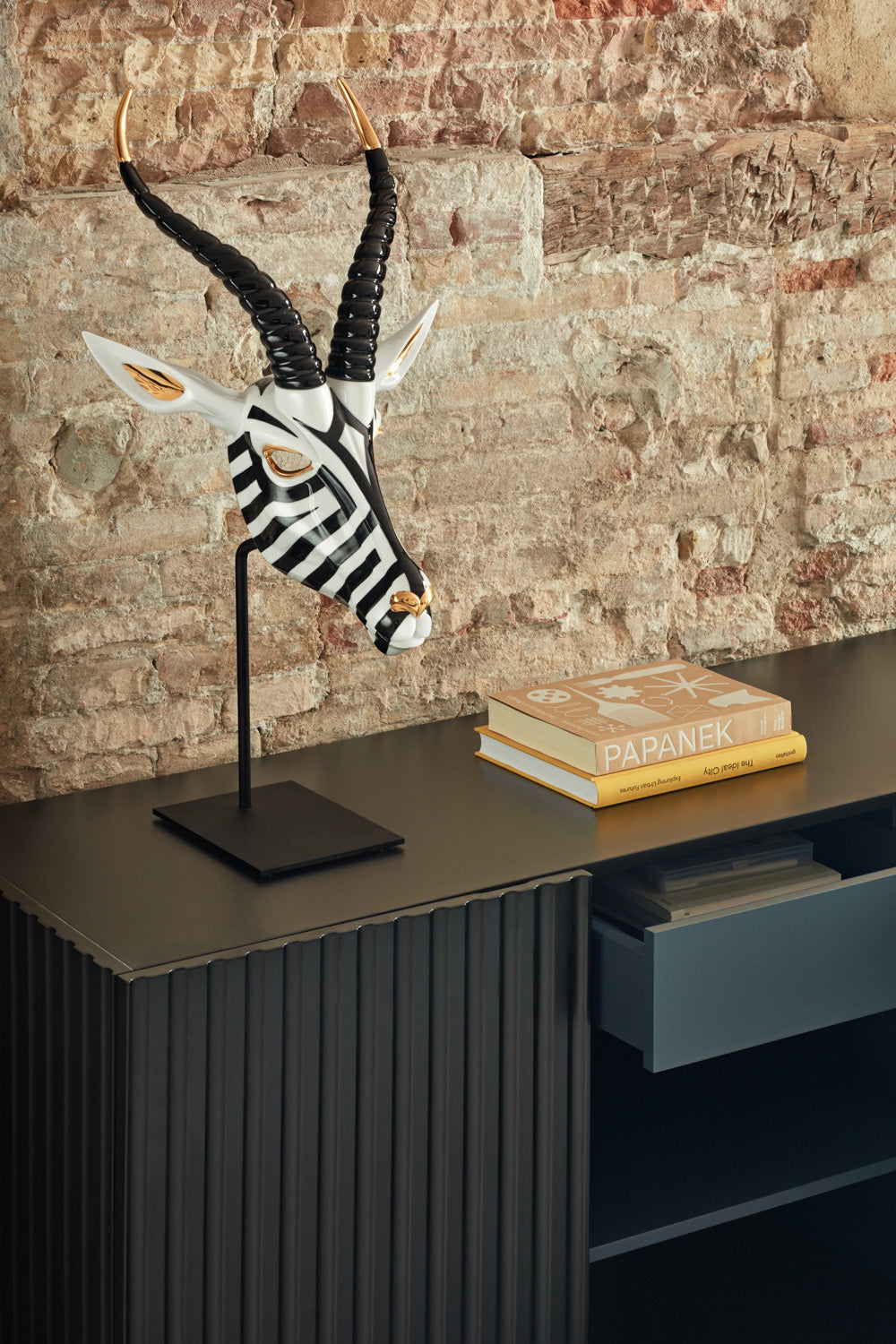 Buffet 3 portes 148x48 cm Doric de Teulat noir