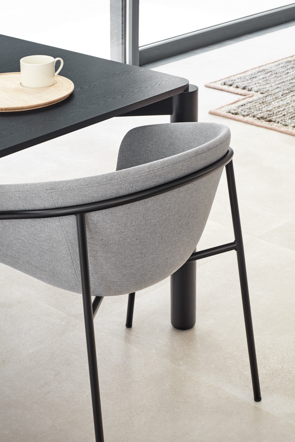 Lot de 2 chaises 66x79 h47 cm Hug gris clair en polyester