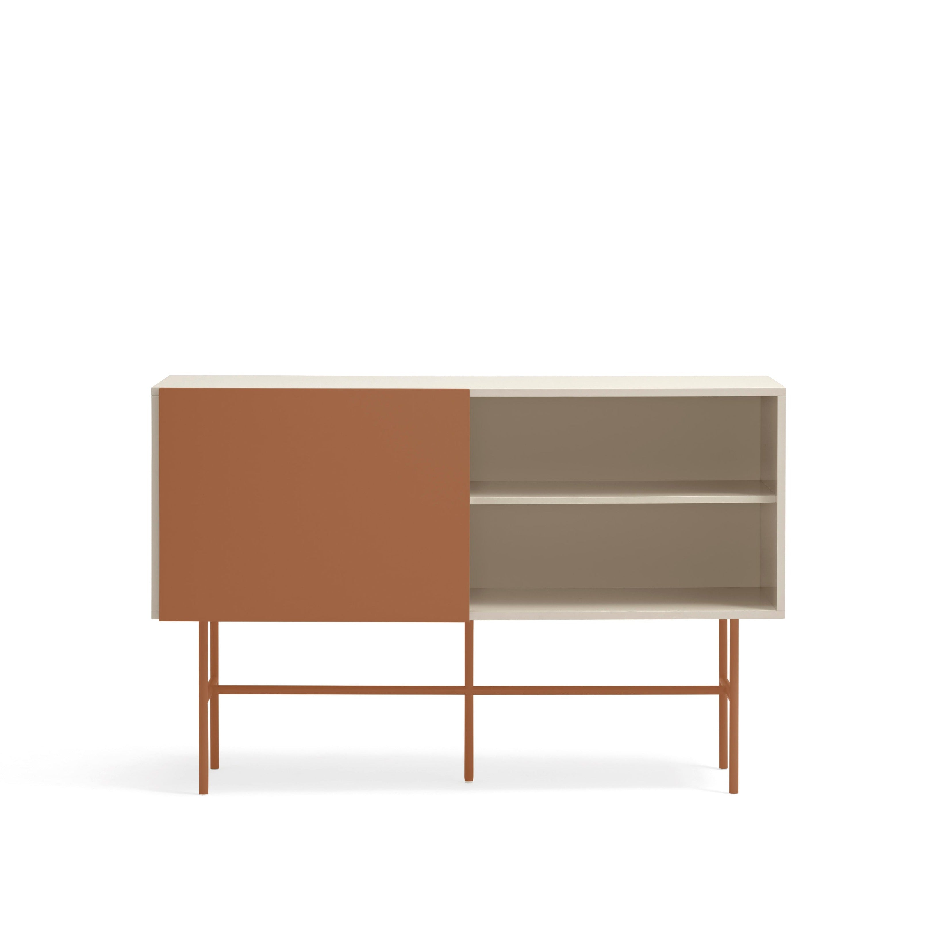 Commode 3 tiroirs et porte coulissante laquée sable et terre cuite Nube par Teulat 140x91 cm