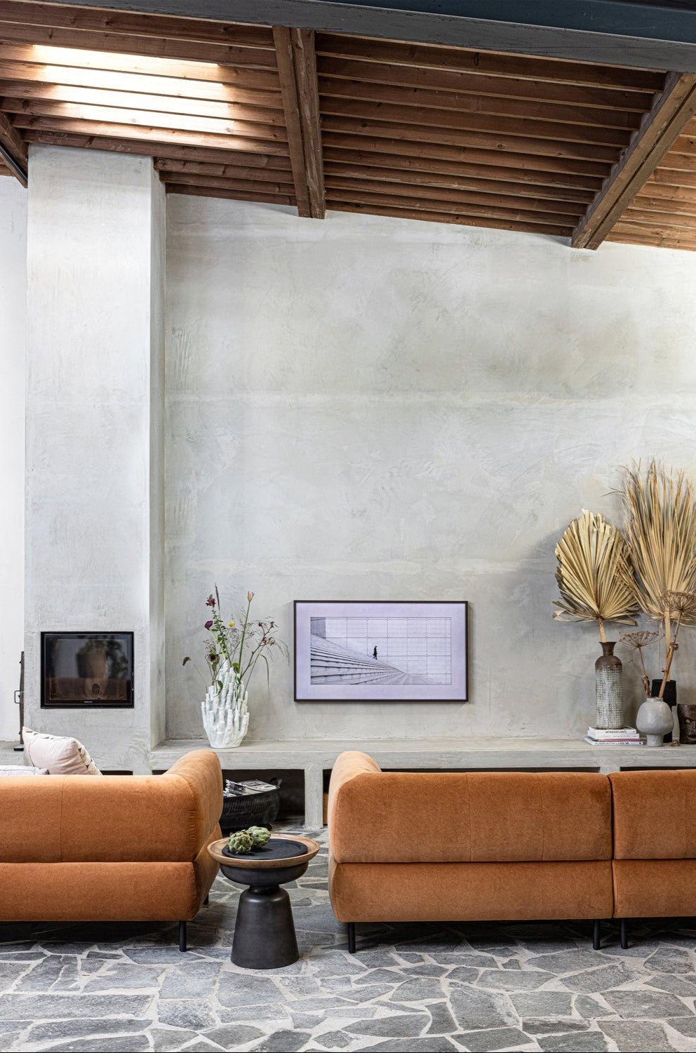 Tavolino rotondo in legno nero opaco Dana 47x48 cm