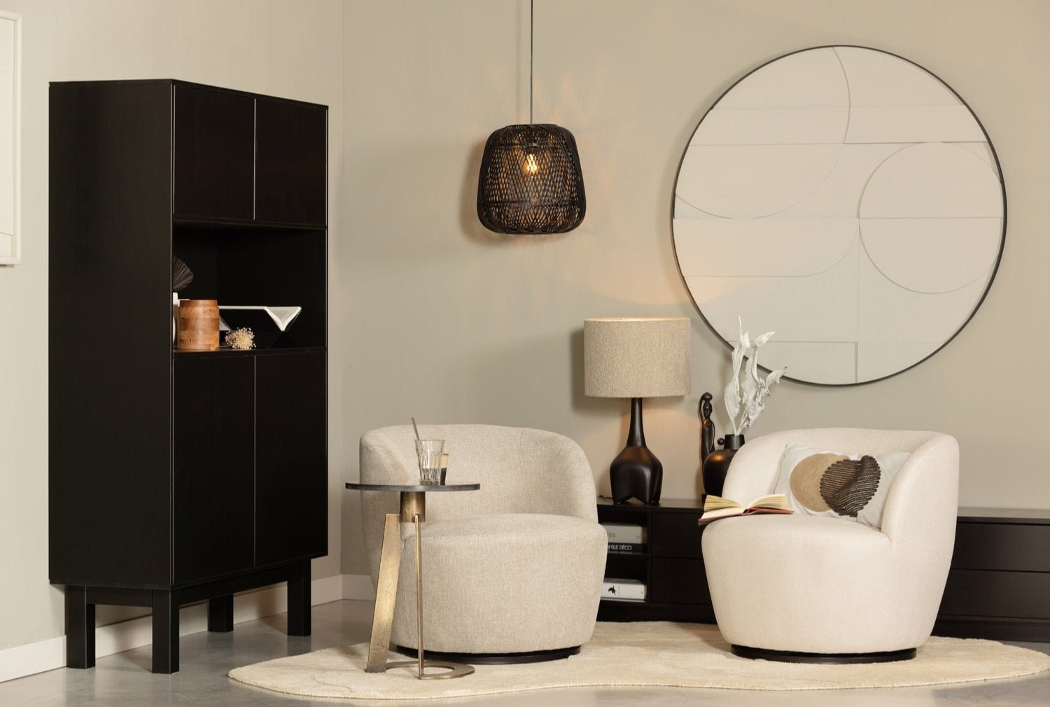 Credenza 4 ante in legno di pino nero Finca