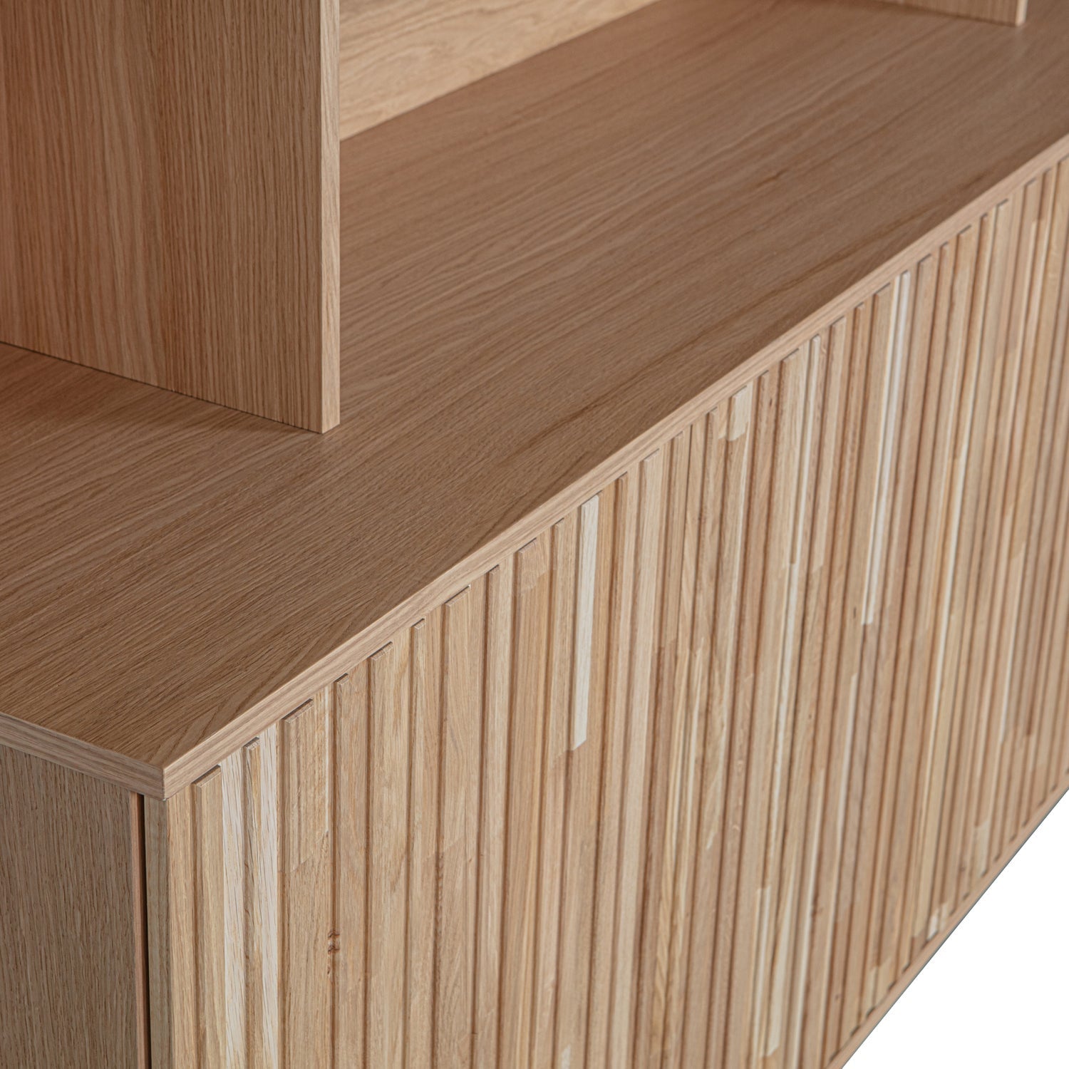 Buffet 4 portes en chêne New Gravure 150x200 cm