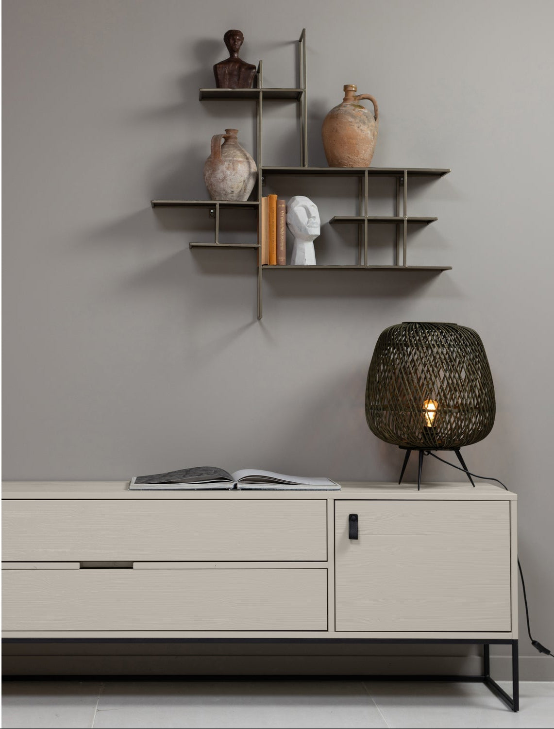 Mobile TV 1 anta 2 cassetti in legno di pino Silas 60x180 cm