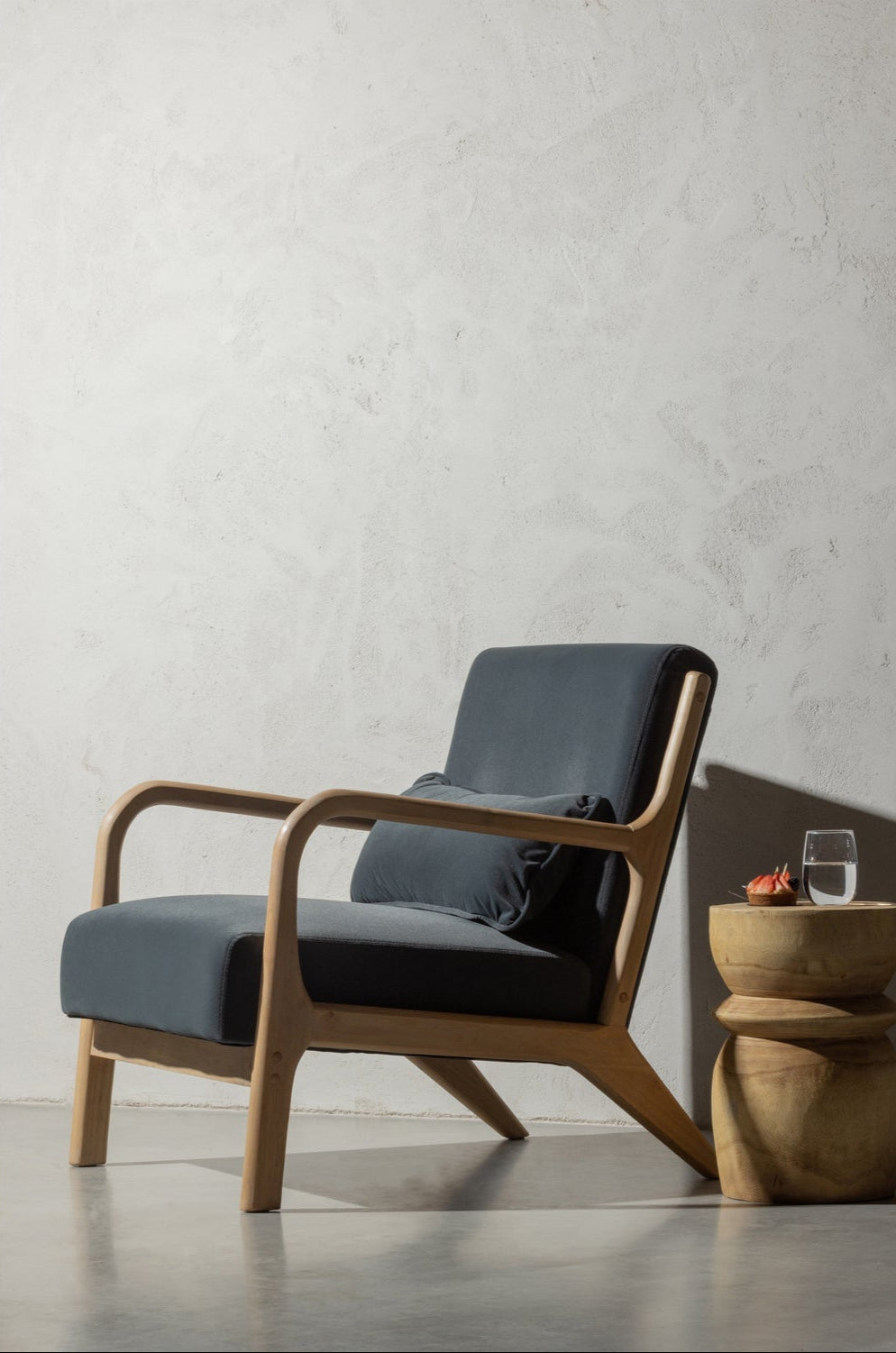 Sgabello in legno Bikkel 40x28 cm