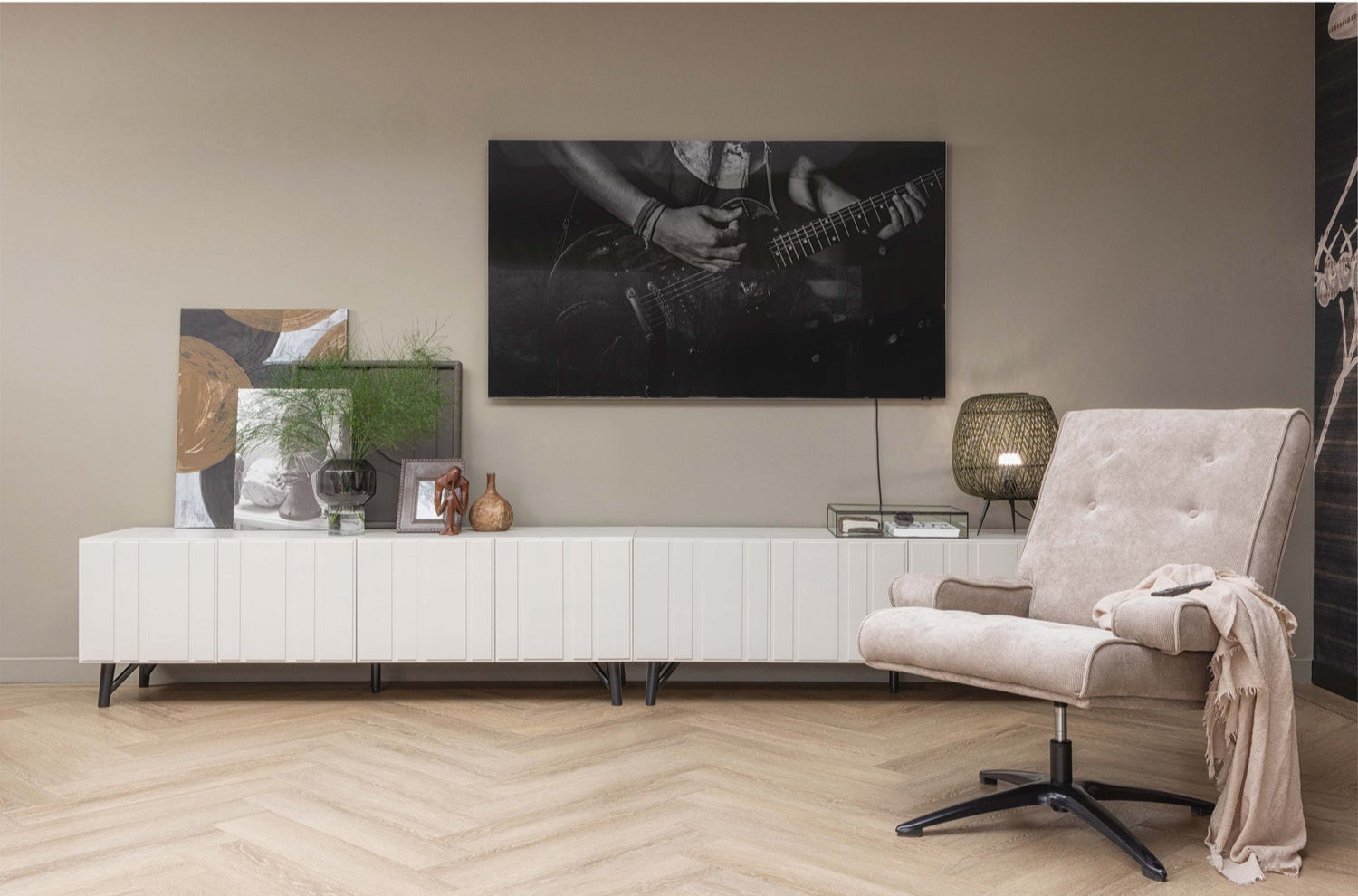 Mobile TV in legno di pino Miller 56x181 cm