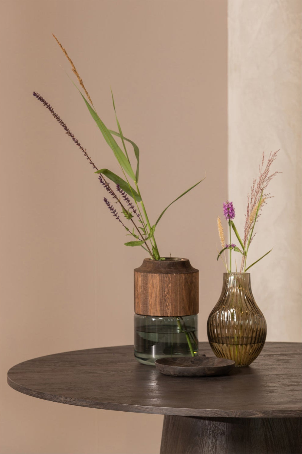 Table à manger ronde marron foncé Maan 75x120 cm