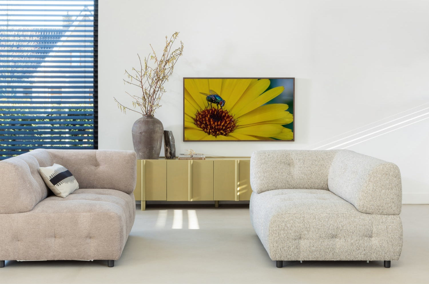 Meuble TV 4 portes en bois de pin Basu 53x200 cm