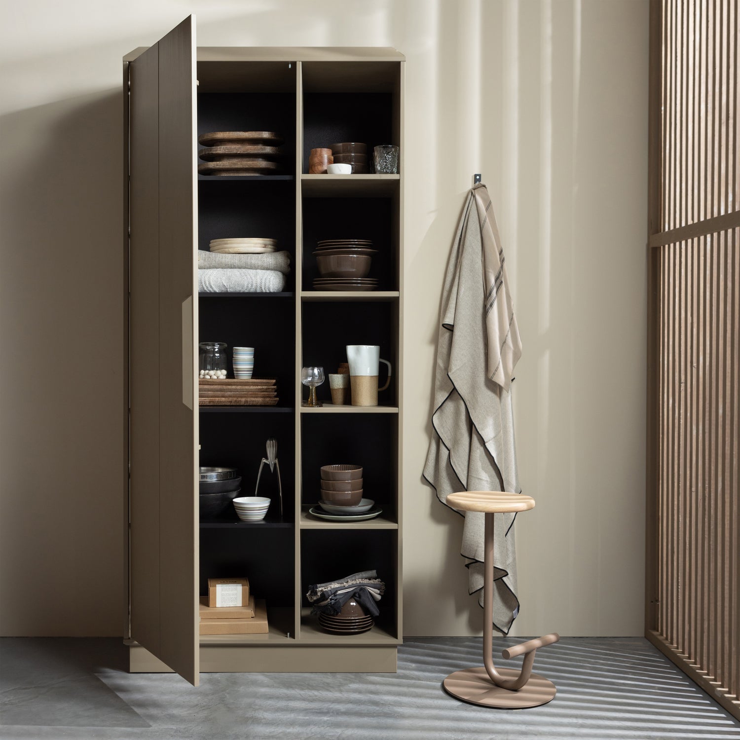 Credenza 1 anta in legno di pino Lowen 221x100 cm