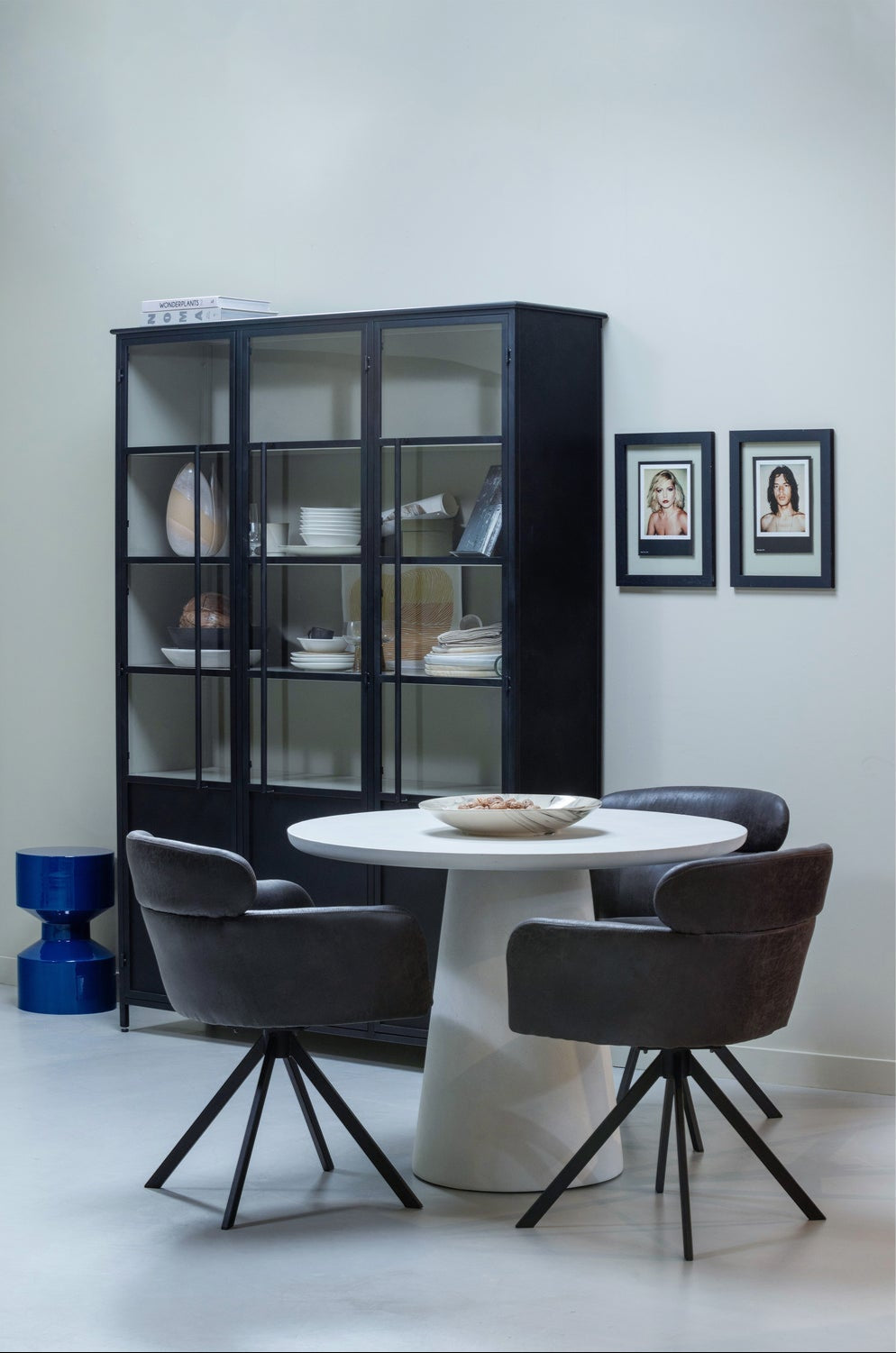 Vitrine 5 étagères en métal noir 200x137 cm
