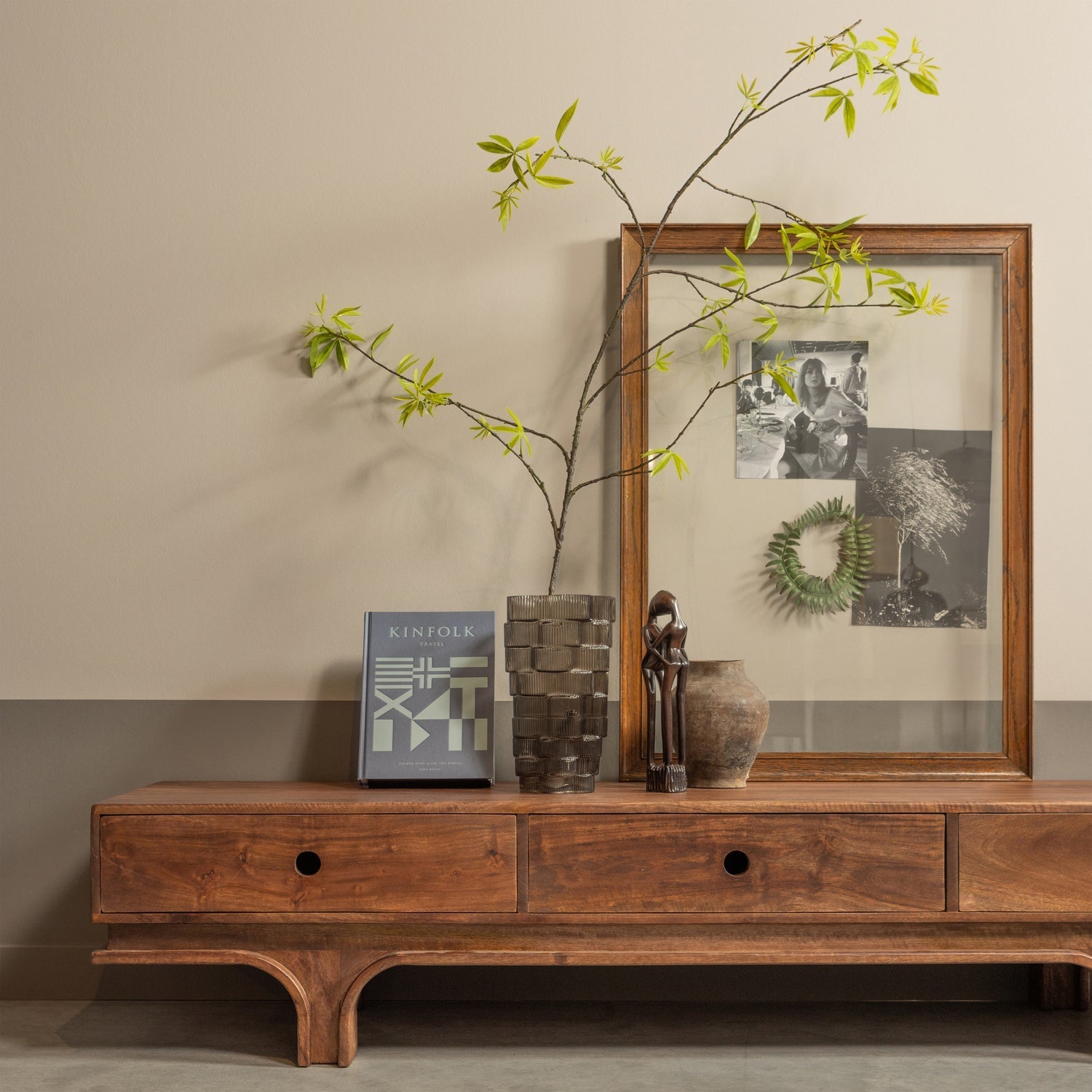 Meuble TV 3 tiroirs en bois de manguier Staes 37x180 cm