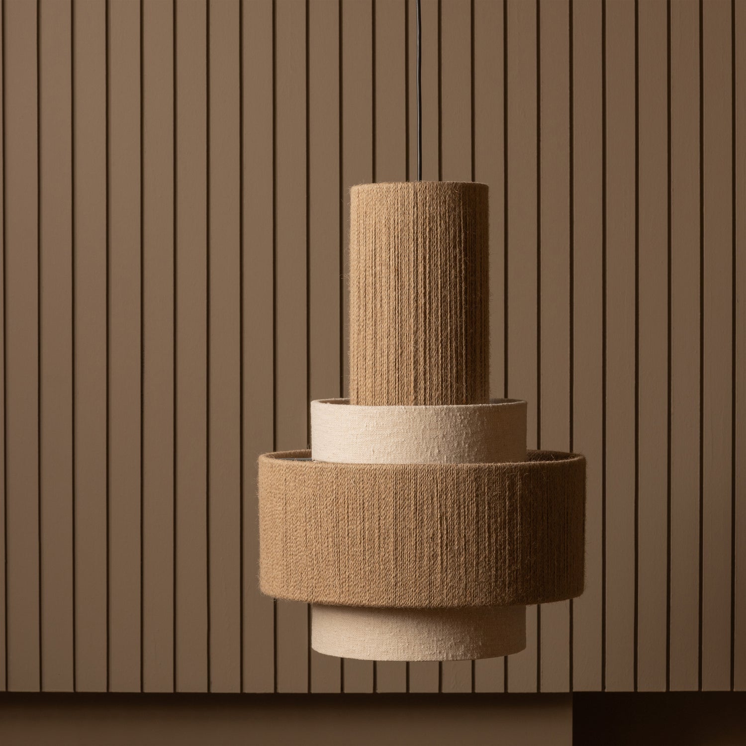 Lampada a sospensione in corda naturale Pelle 56x38 cm