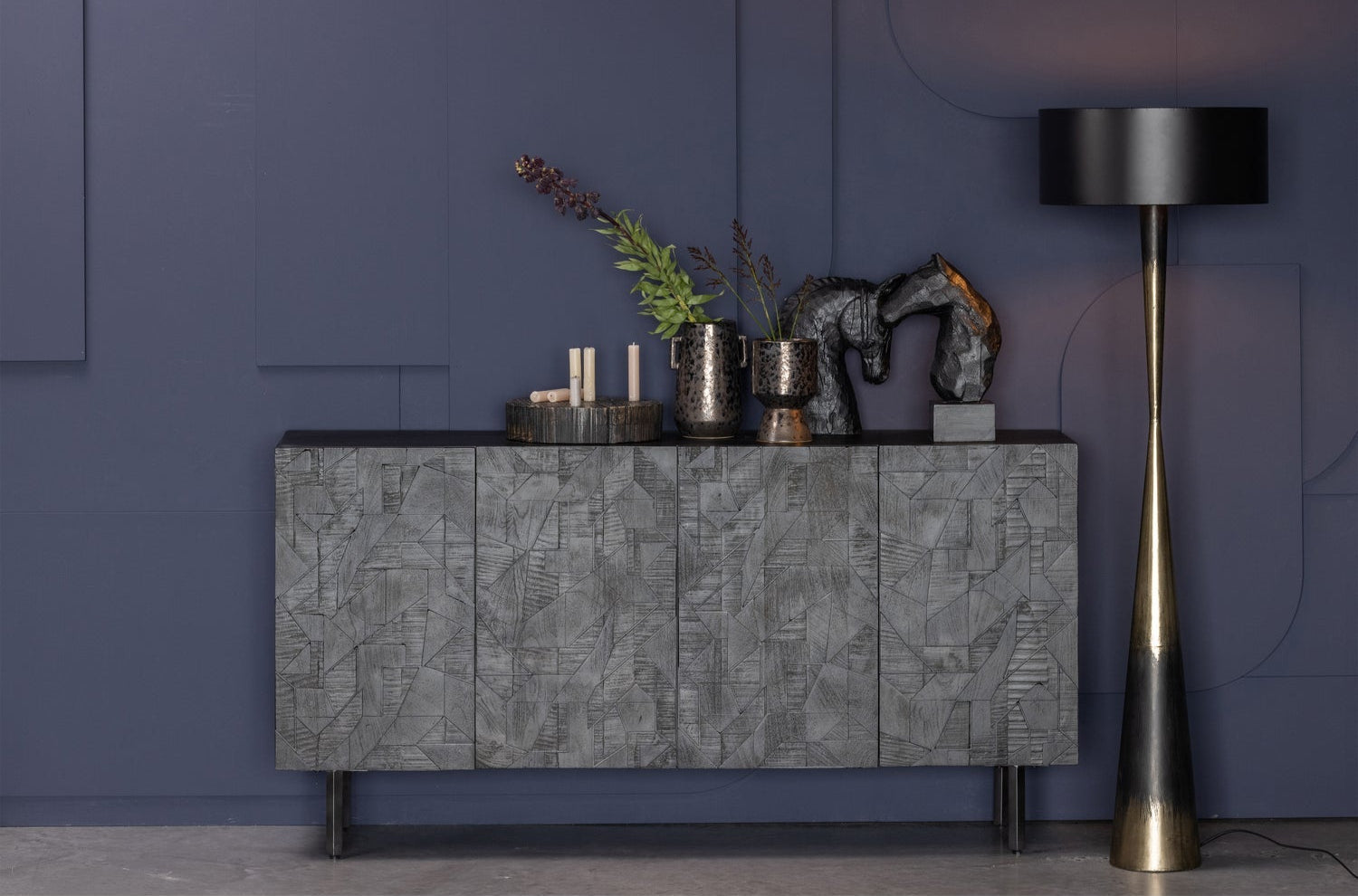 Lampada da terra in metallo nero/ottone Blackout Too 151x45 cm