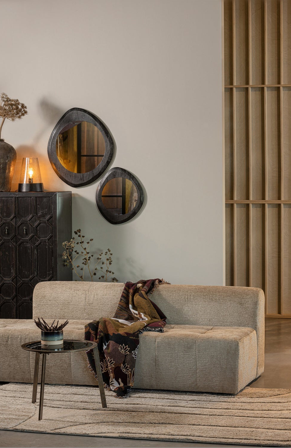 Tappeto con motivo grafico grigio Inure 240x170 cm