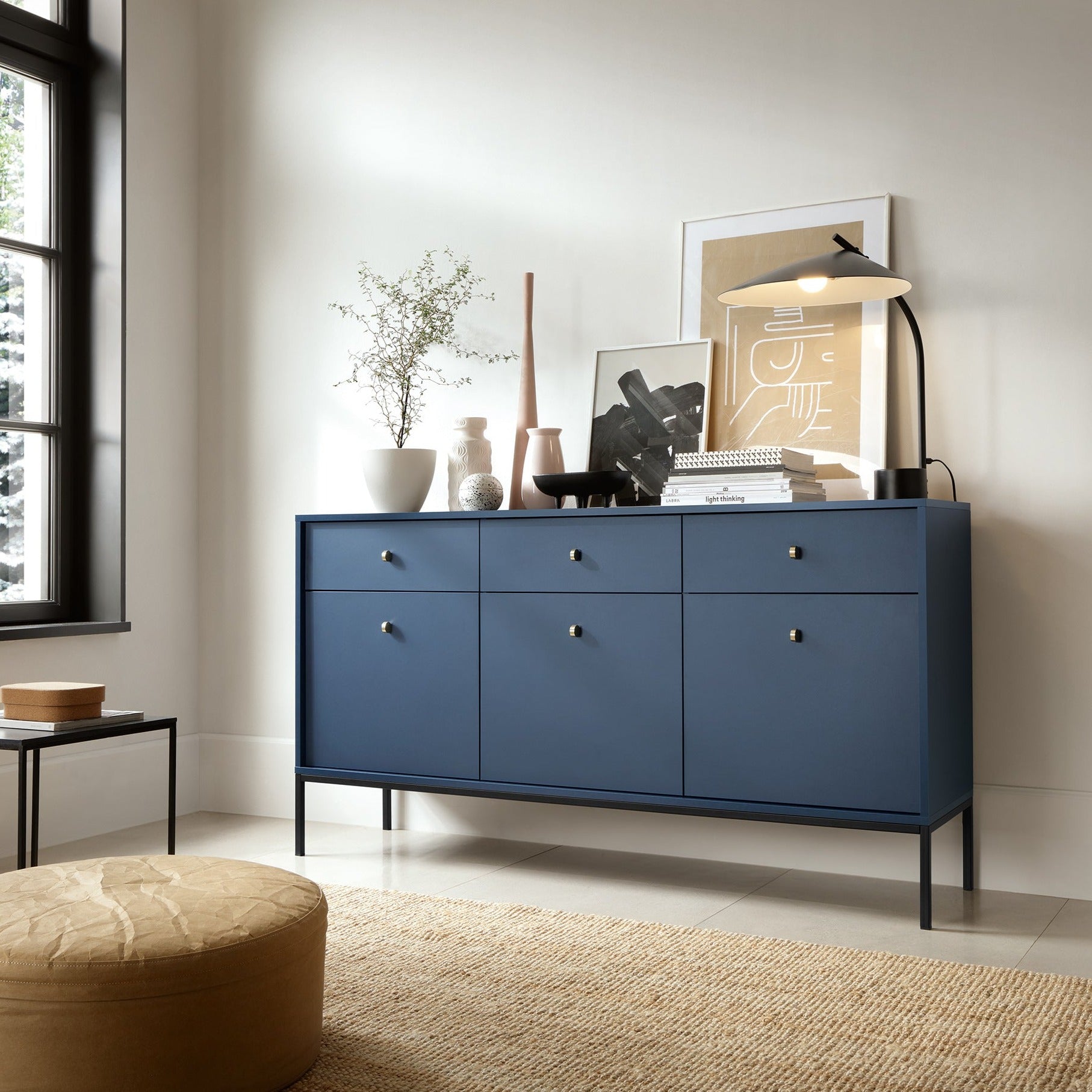 Buffet 3 portes 3 tiroirs et pieds en bois laminé bleu Canterno 154x39 cm