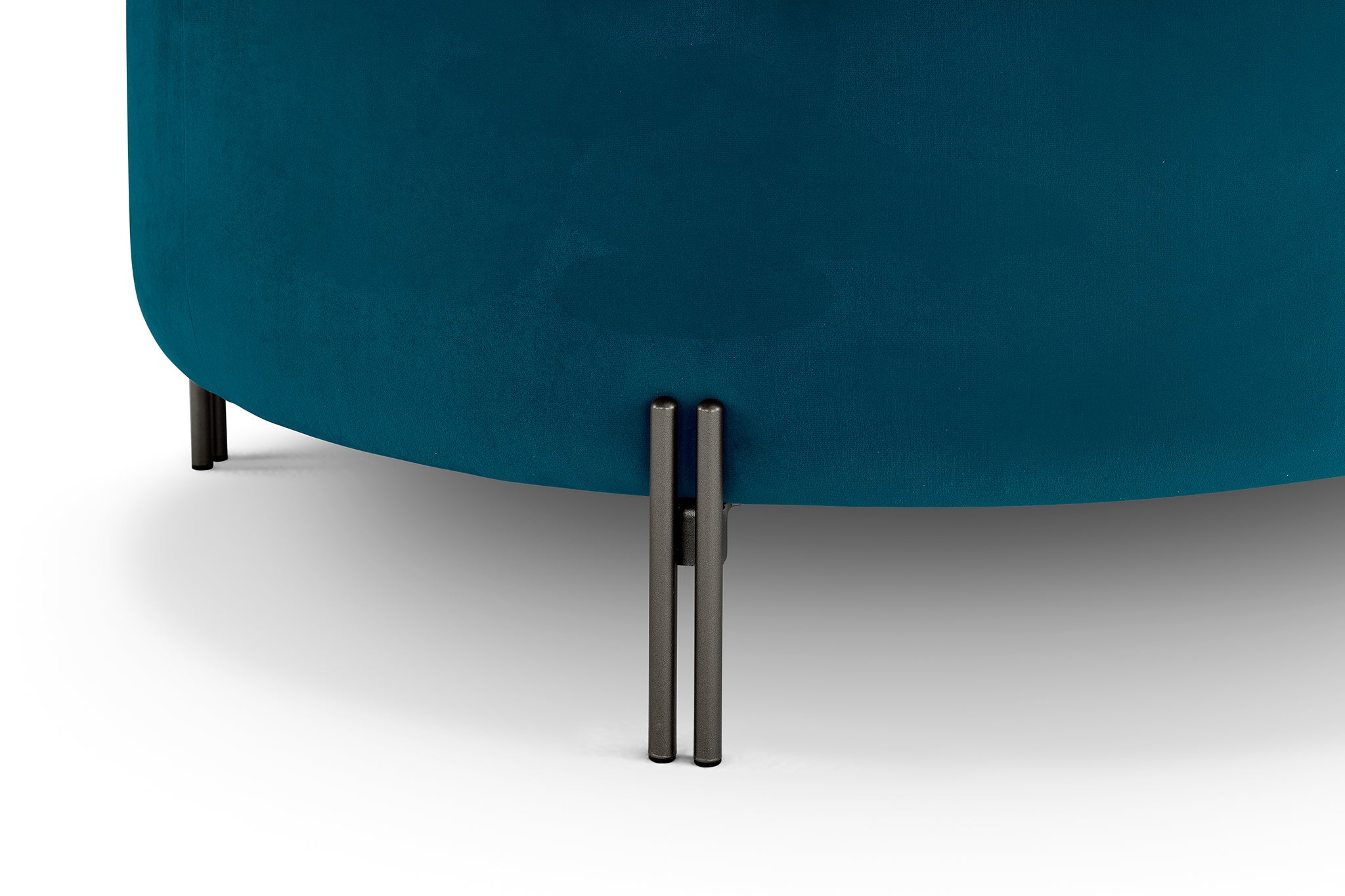 Pouf rangement rond Made in Italy en velours pétrole avec pieds en métal Peglia