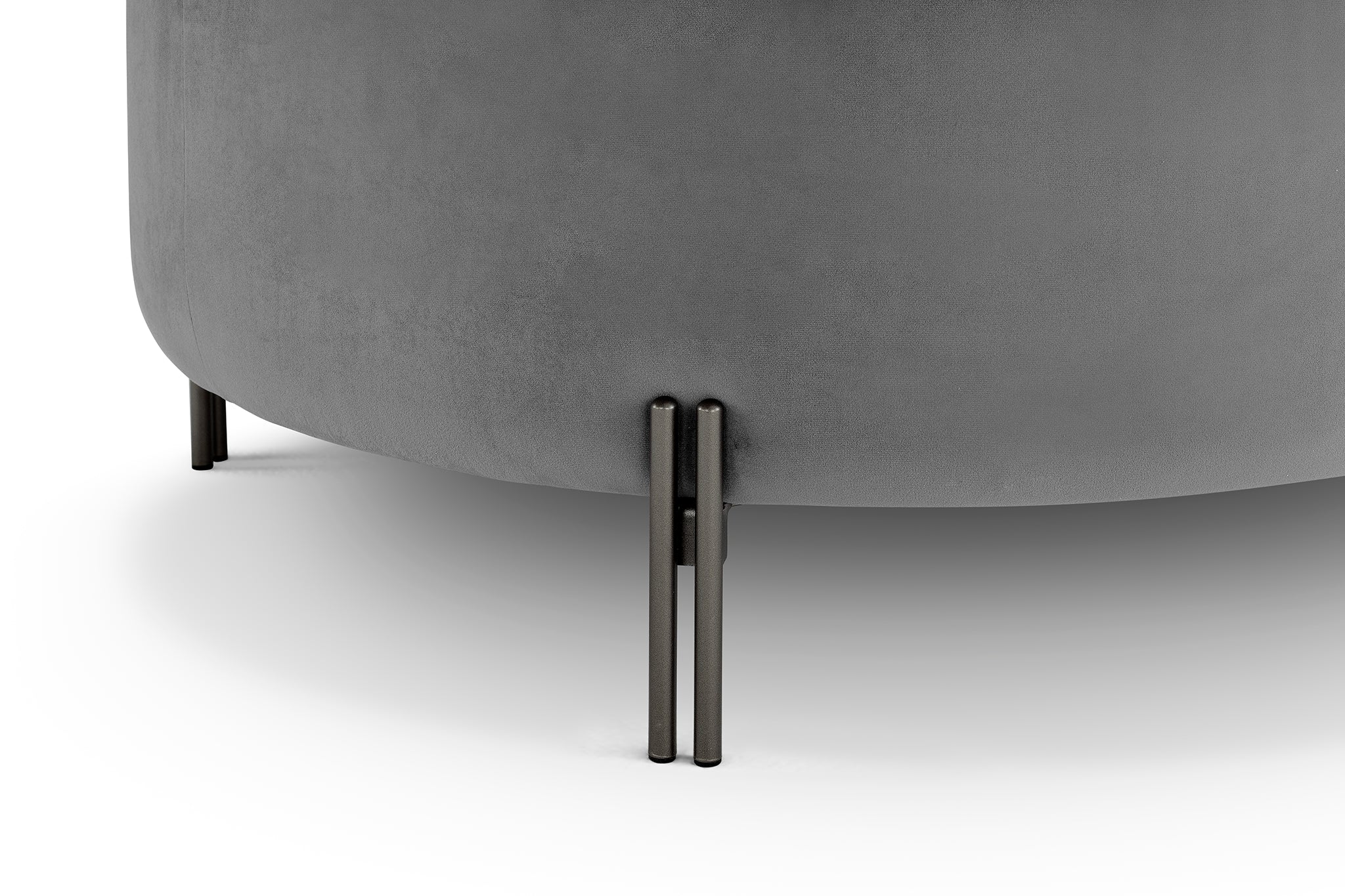 Pouf rangement rond Made in Italy en velours gris avec pieds en métal Peglia
