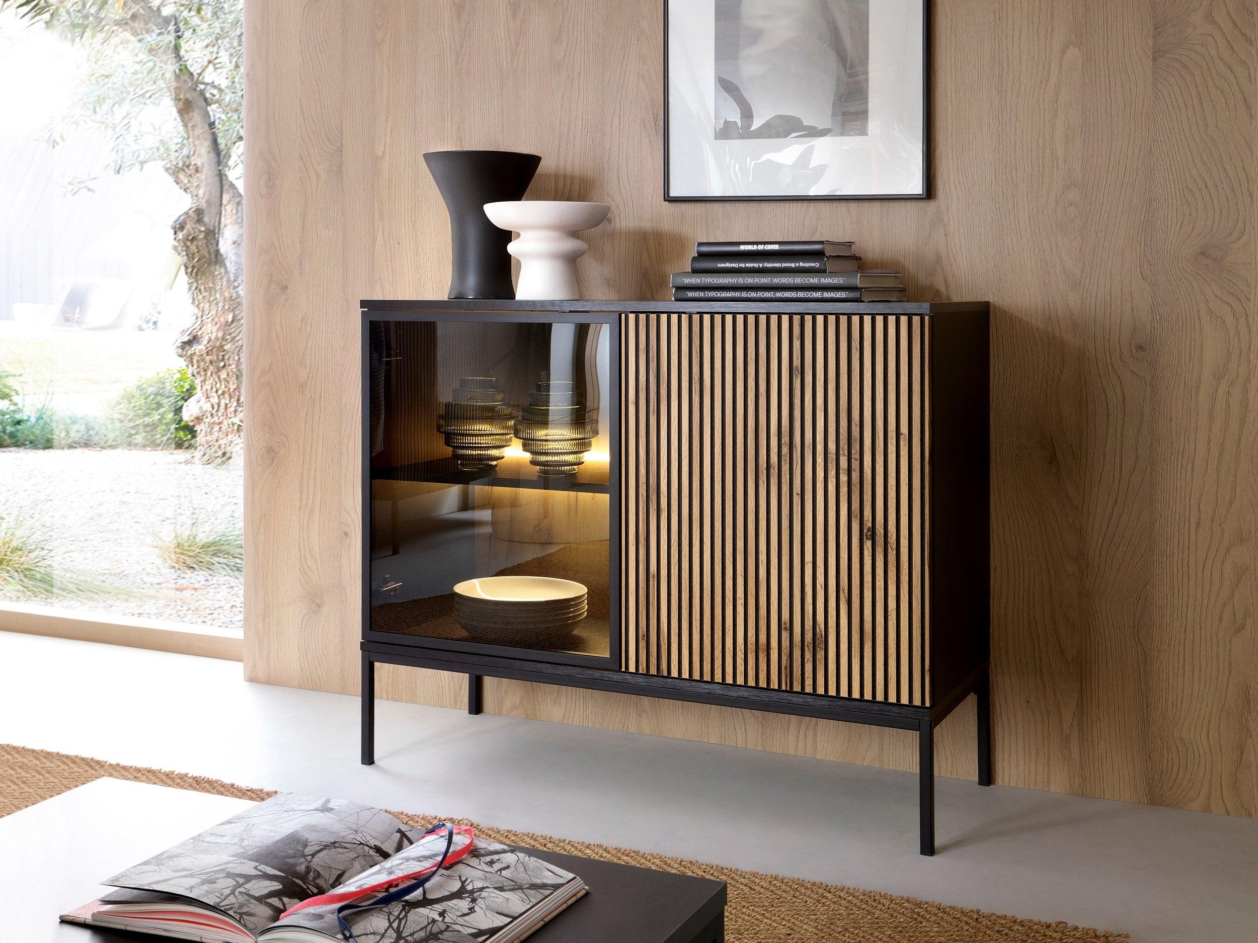 Buffet 2 portes avec LED intégrées noir et chêne Aura 104x83 cm