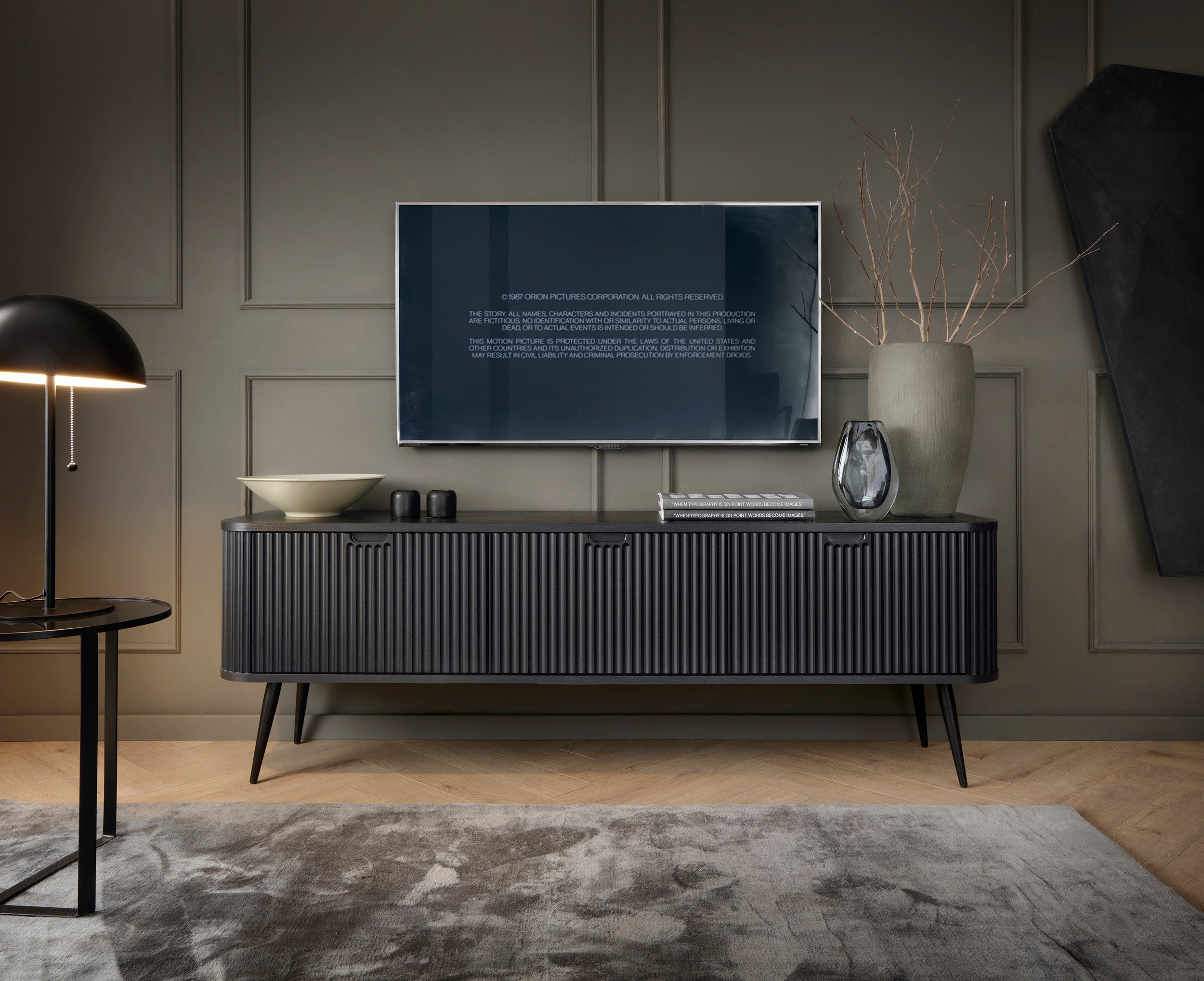 Meuble TV 3 portes avec pieds en métal Calisio 168x56 cm