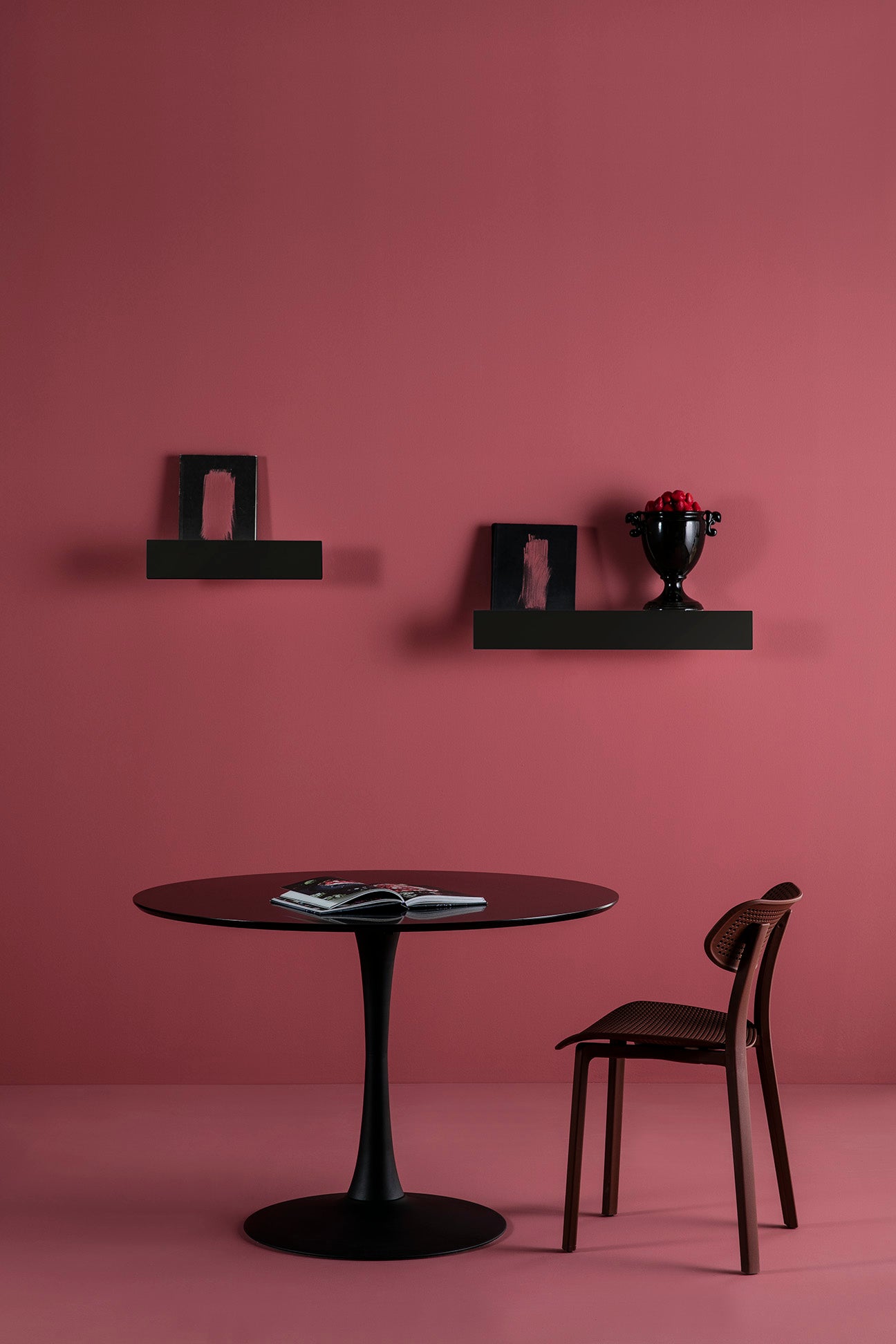 Table à manger ronde en bois et métal noir Teiro Ø110