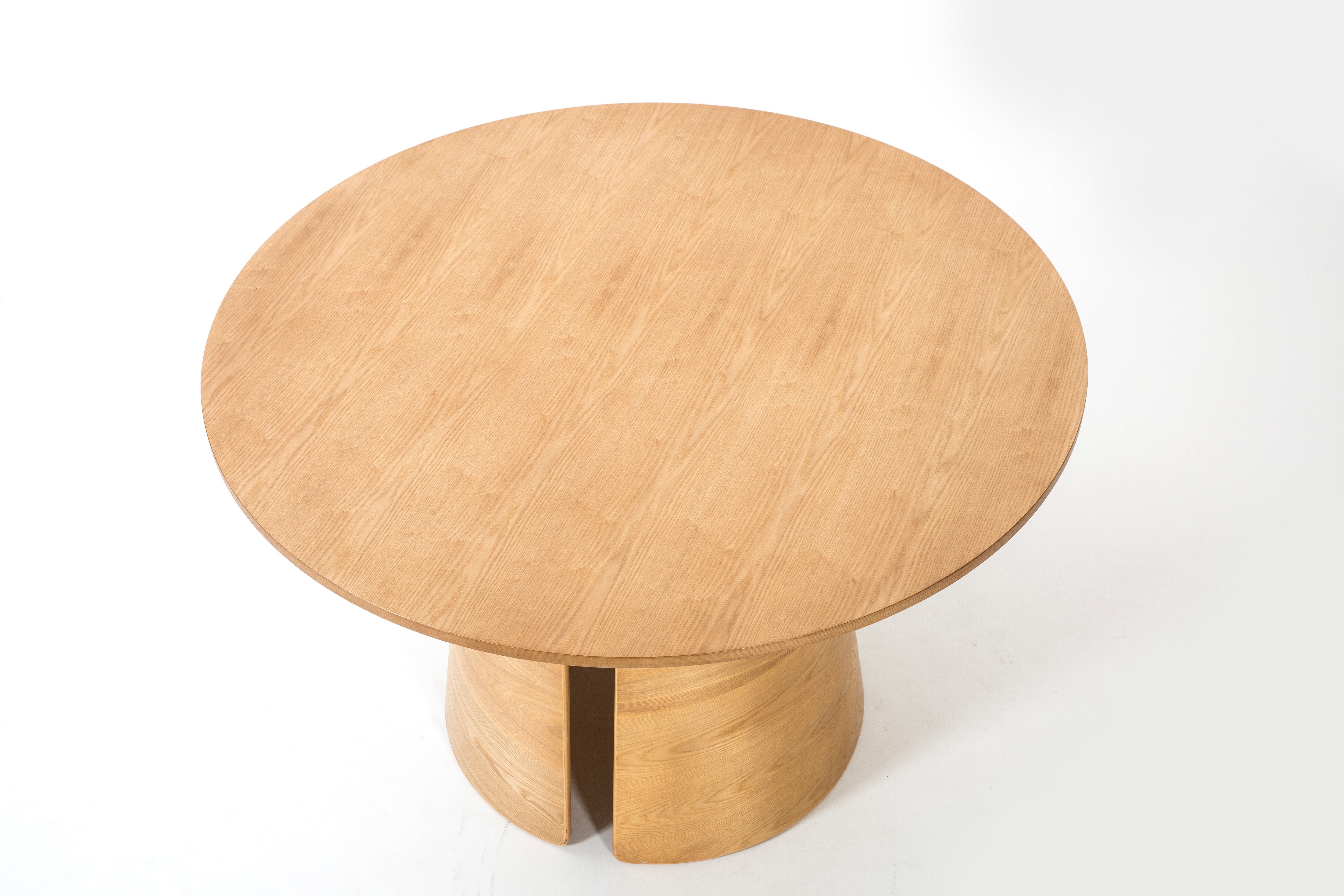 Table ronde à manger 4 places Ø137 h75 cm  Cep de Teulat en bois couleur naturelle