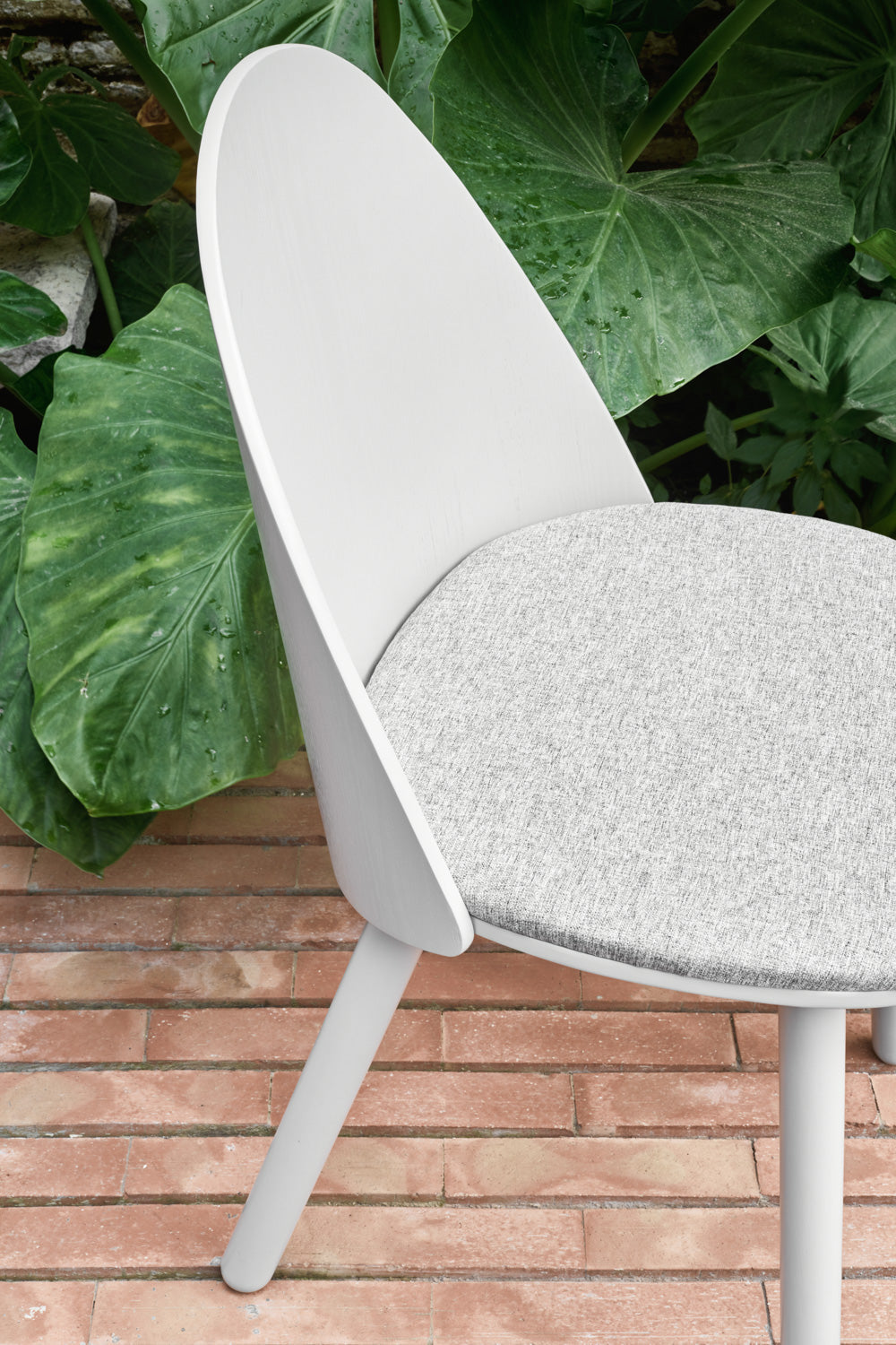 Lot de 2 chaises Uma bois et tissu gris