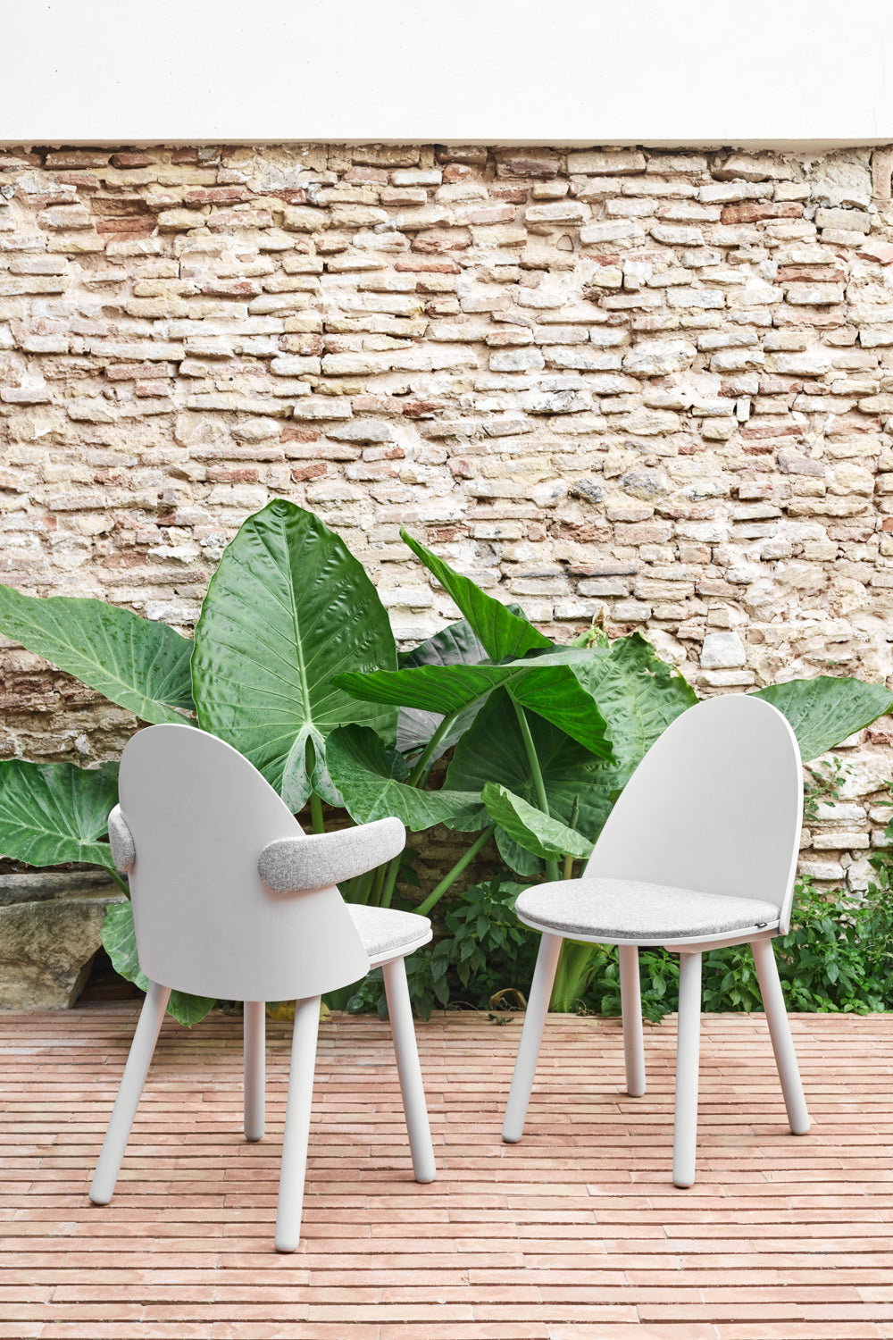 Lot de 2 chaises Uma bois et tissu gris