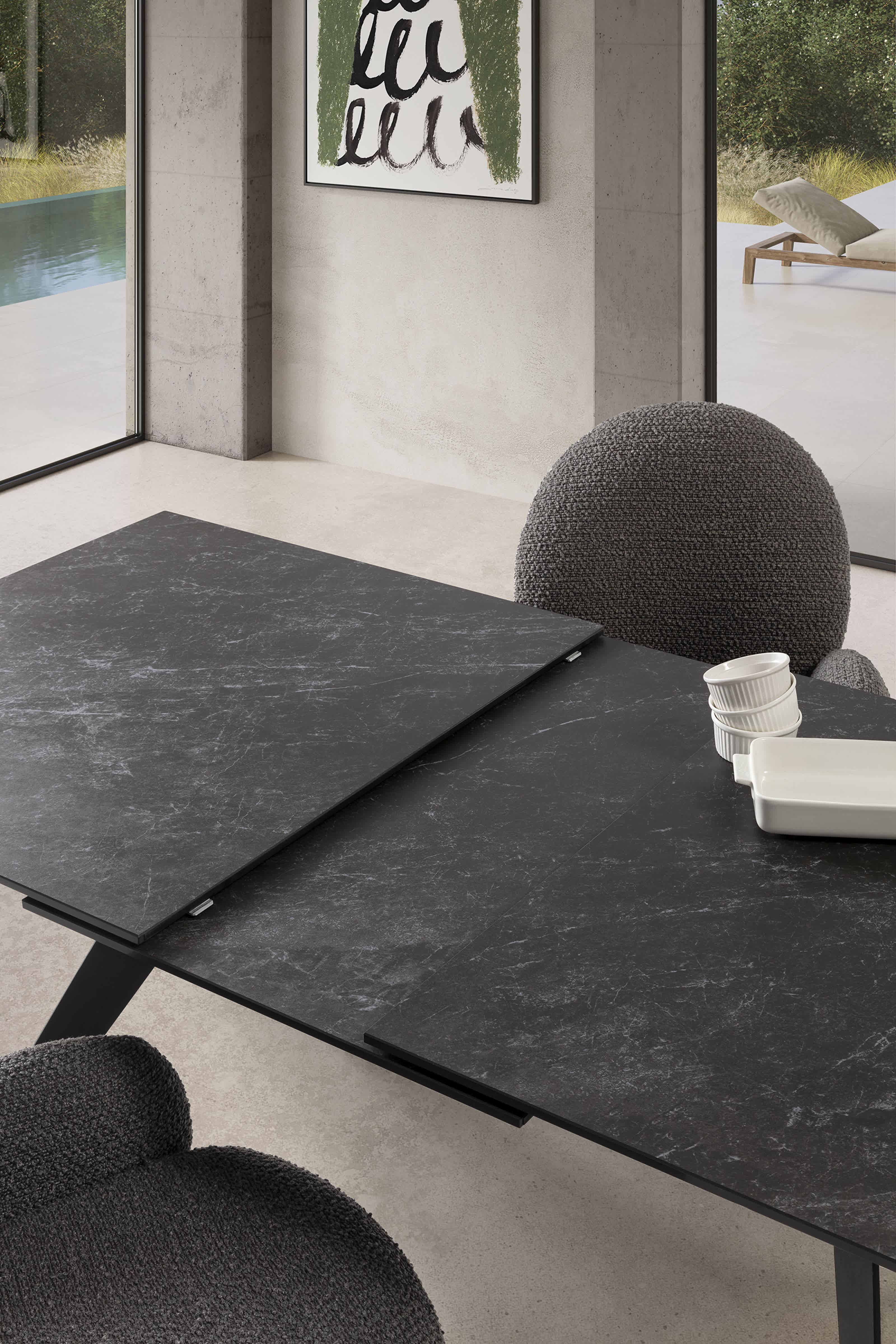 Poltrona girevole in tessuto e gambe in metallo nero Dario 49x46 h91 cm