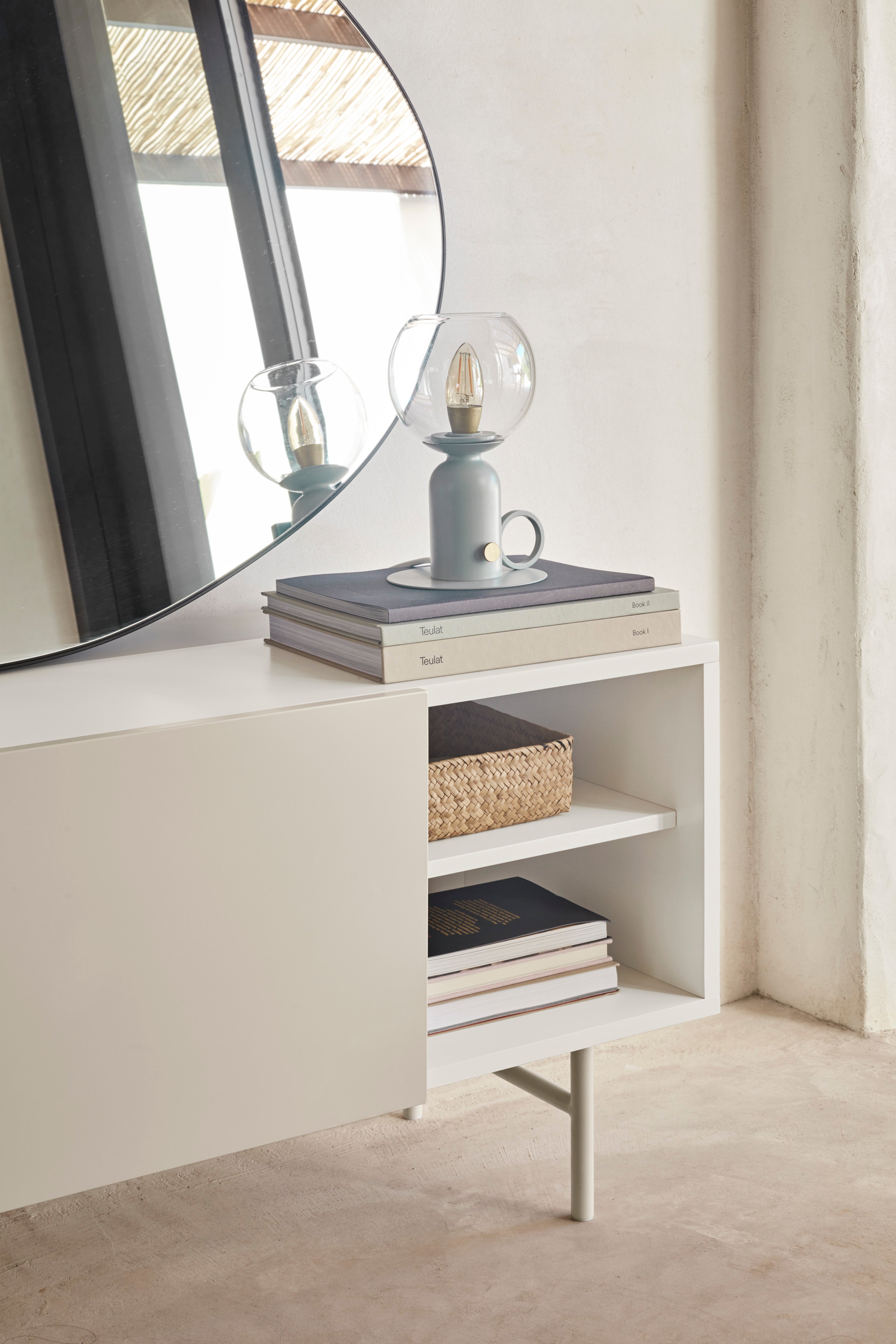 Meuble TV 2 portes et 2 tiroirs 180x56 cm Nube par Teulat laqué crème et sable avec pied en fer 