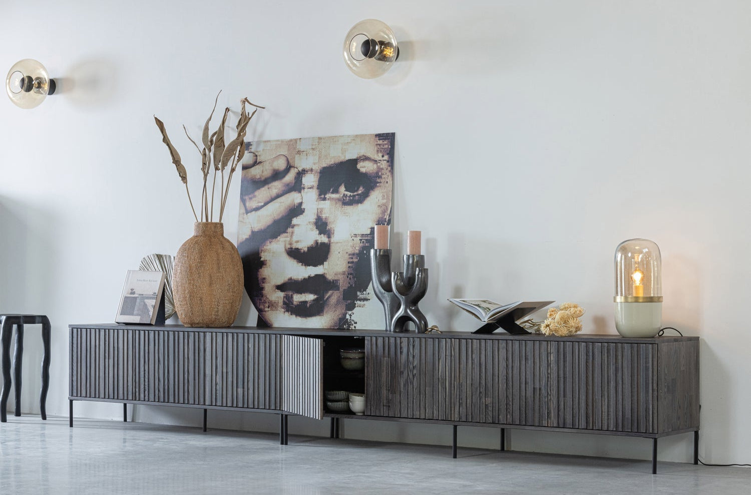 Mobile TV 3 ante in legno di frassino Gravure 56x150 cm