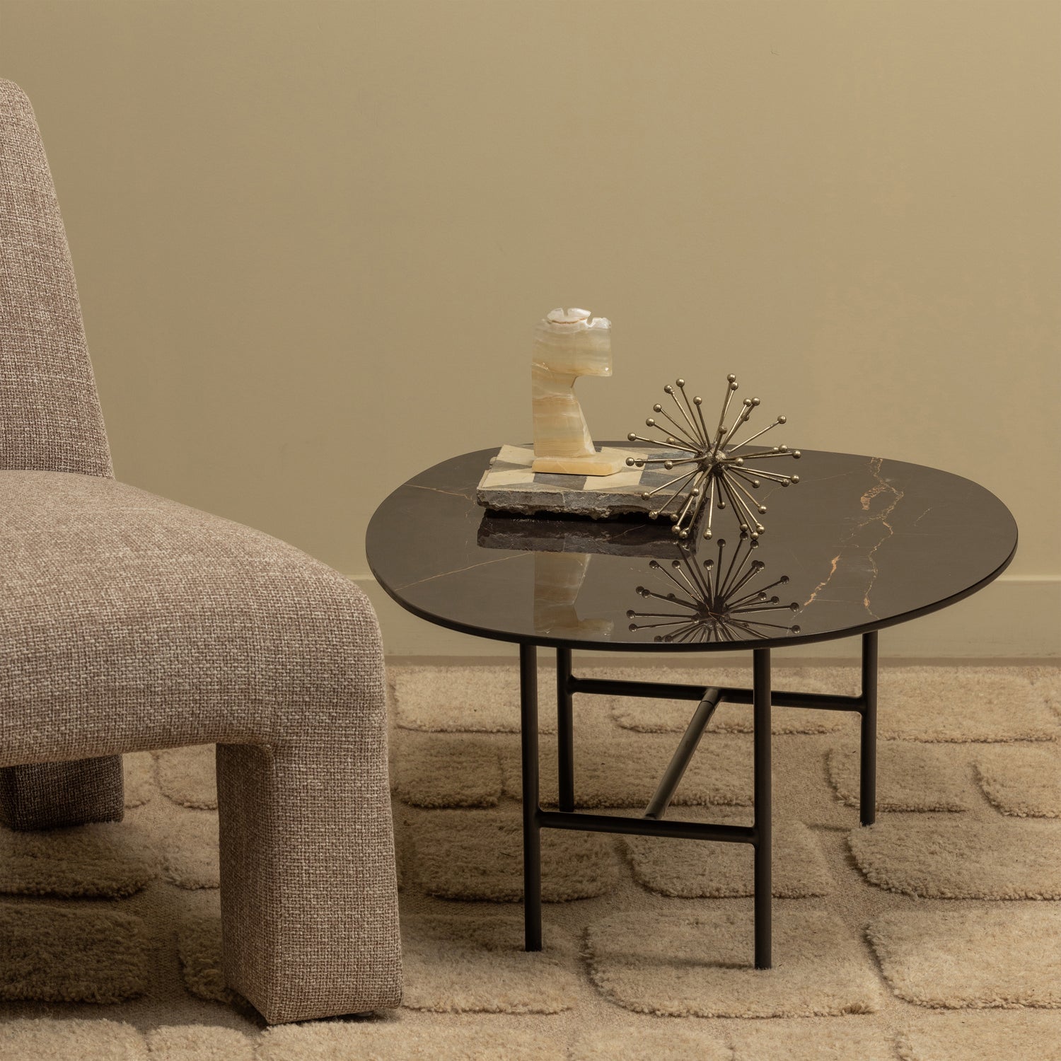 Tavolino effetto marmo nero Vajen