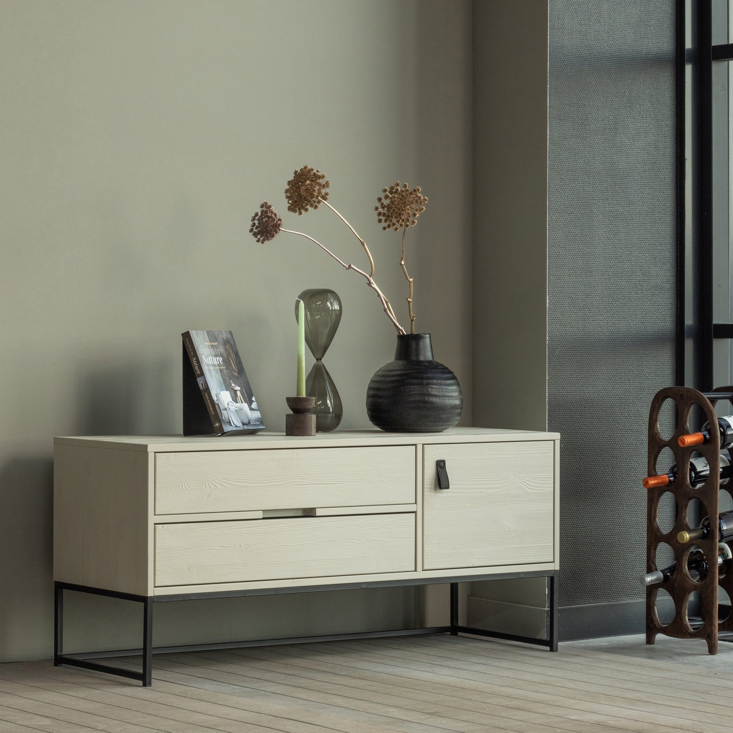 Meuble TV 1 porte 2 tiroirs en bois de pin Silas 55x120 cm