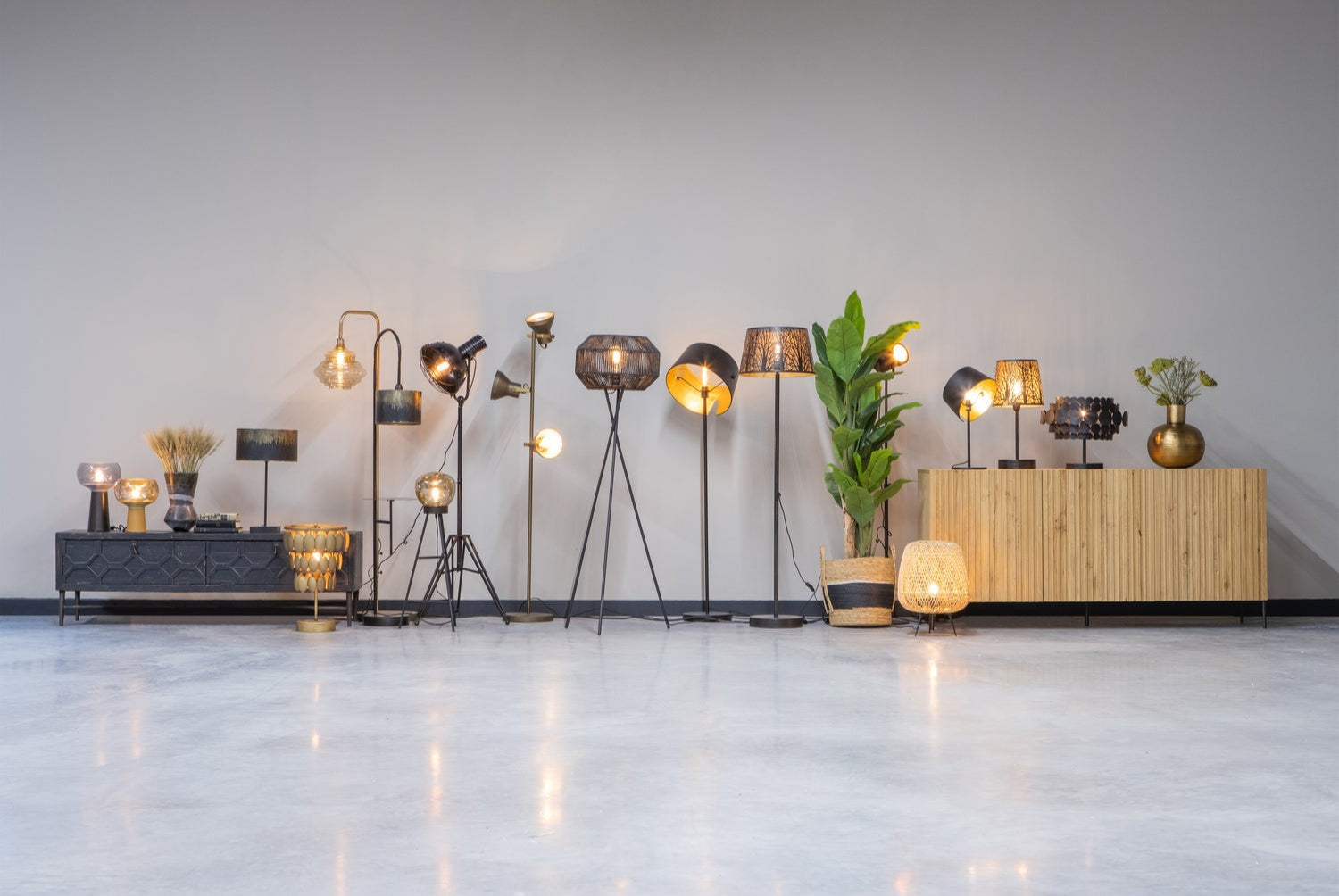 Lampada da tavolo in acciaio nero Blackout 56x34 cm