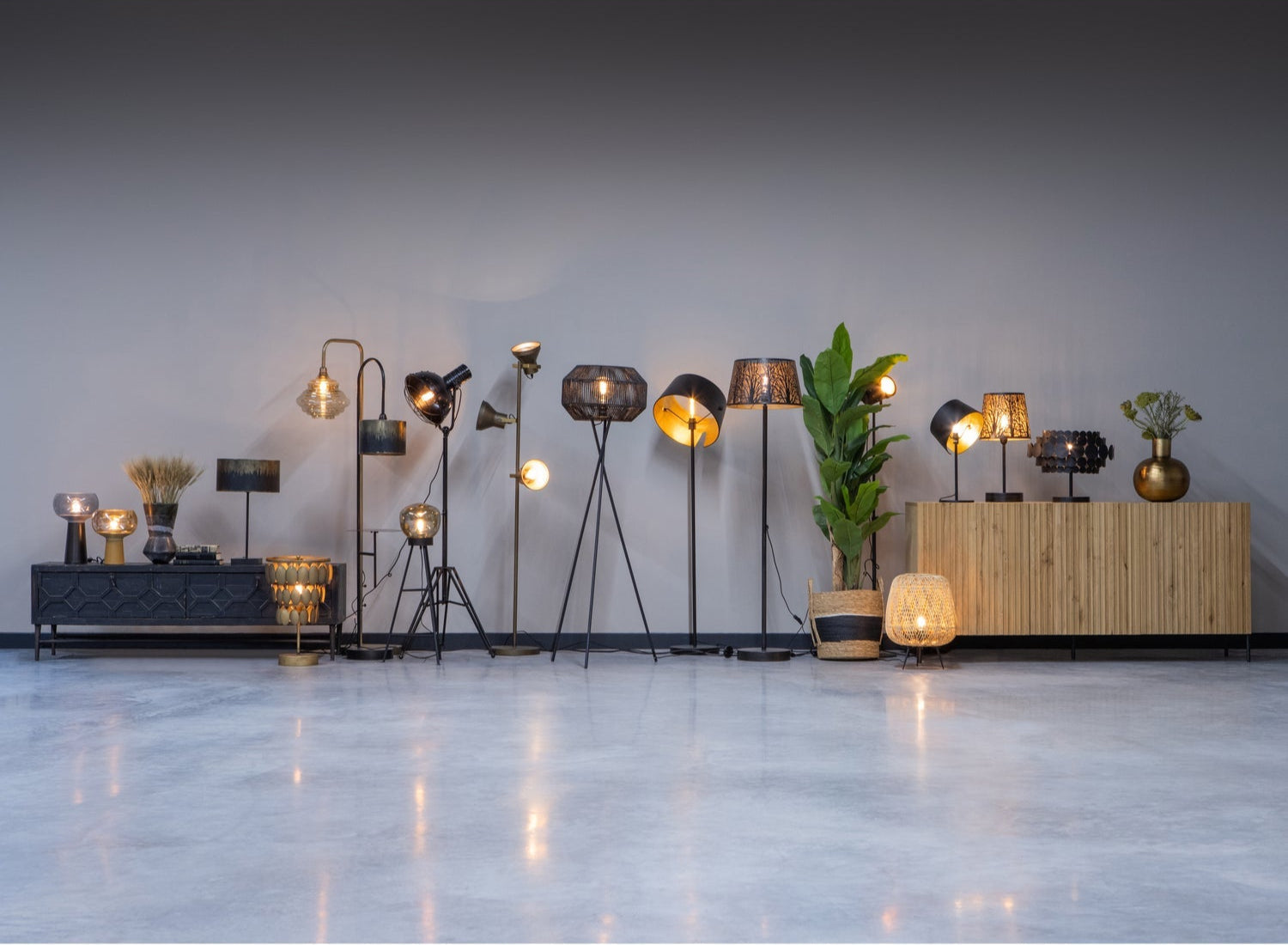 Lampada da tavolo in acciaio nero Blackout 56x34 cm