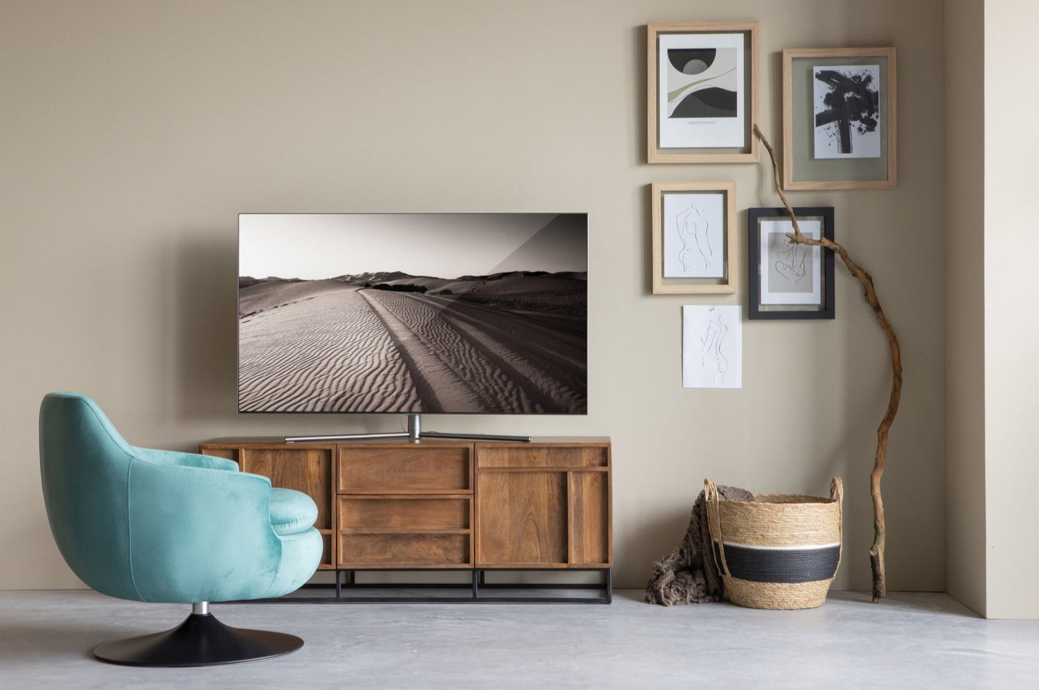 Mobile TV 2 ante 2 cassetti in legno di mango Forrest 54x140 cm