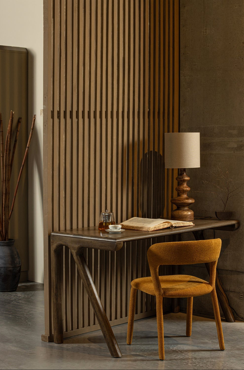 Scrivania in legno di mango Tug 78x130 cm