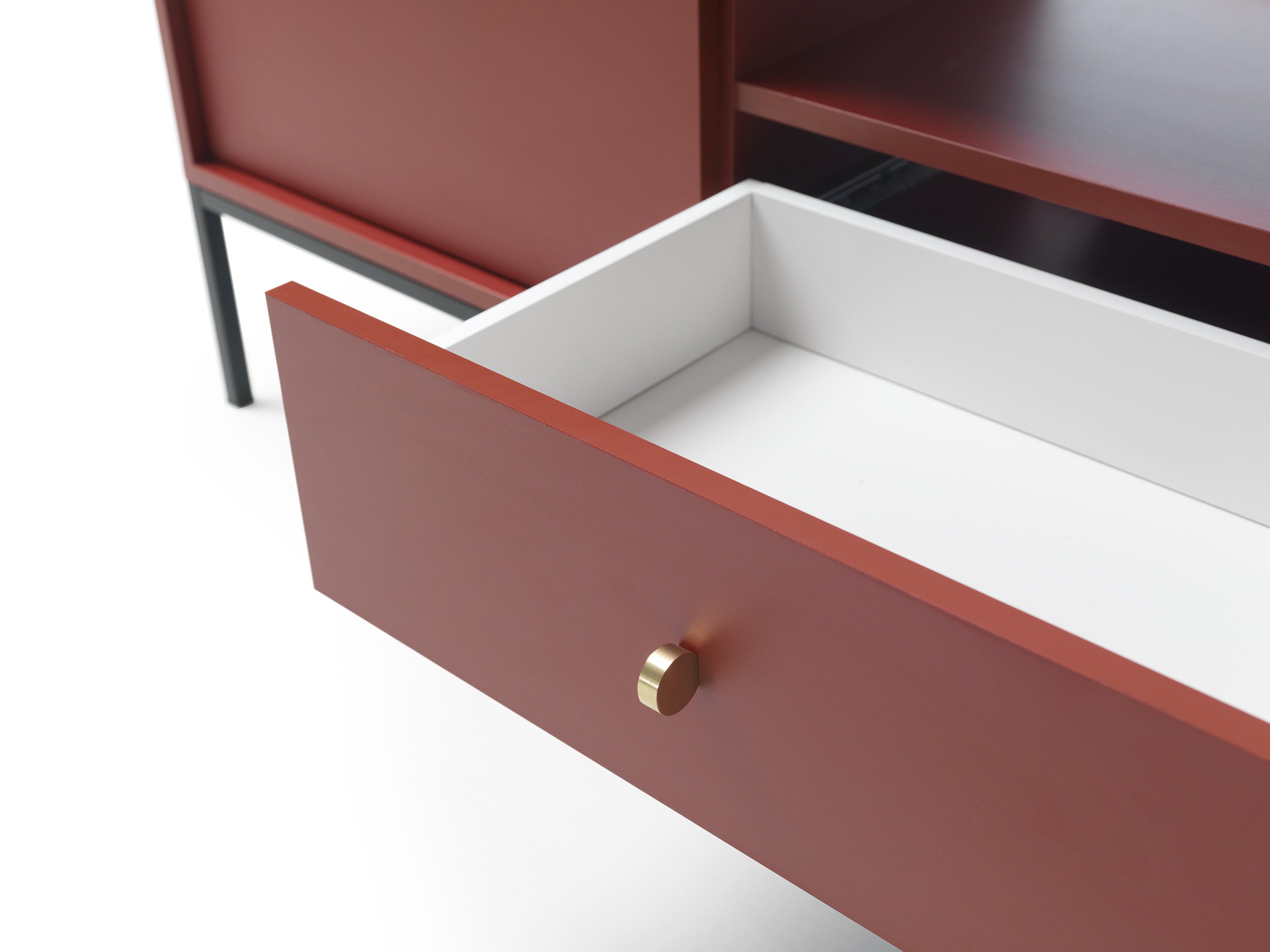 Meuble TV bordeaux 2 portes 1 tiroir et pieds en bois laminé Canterno 154x39 cm 